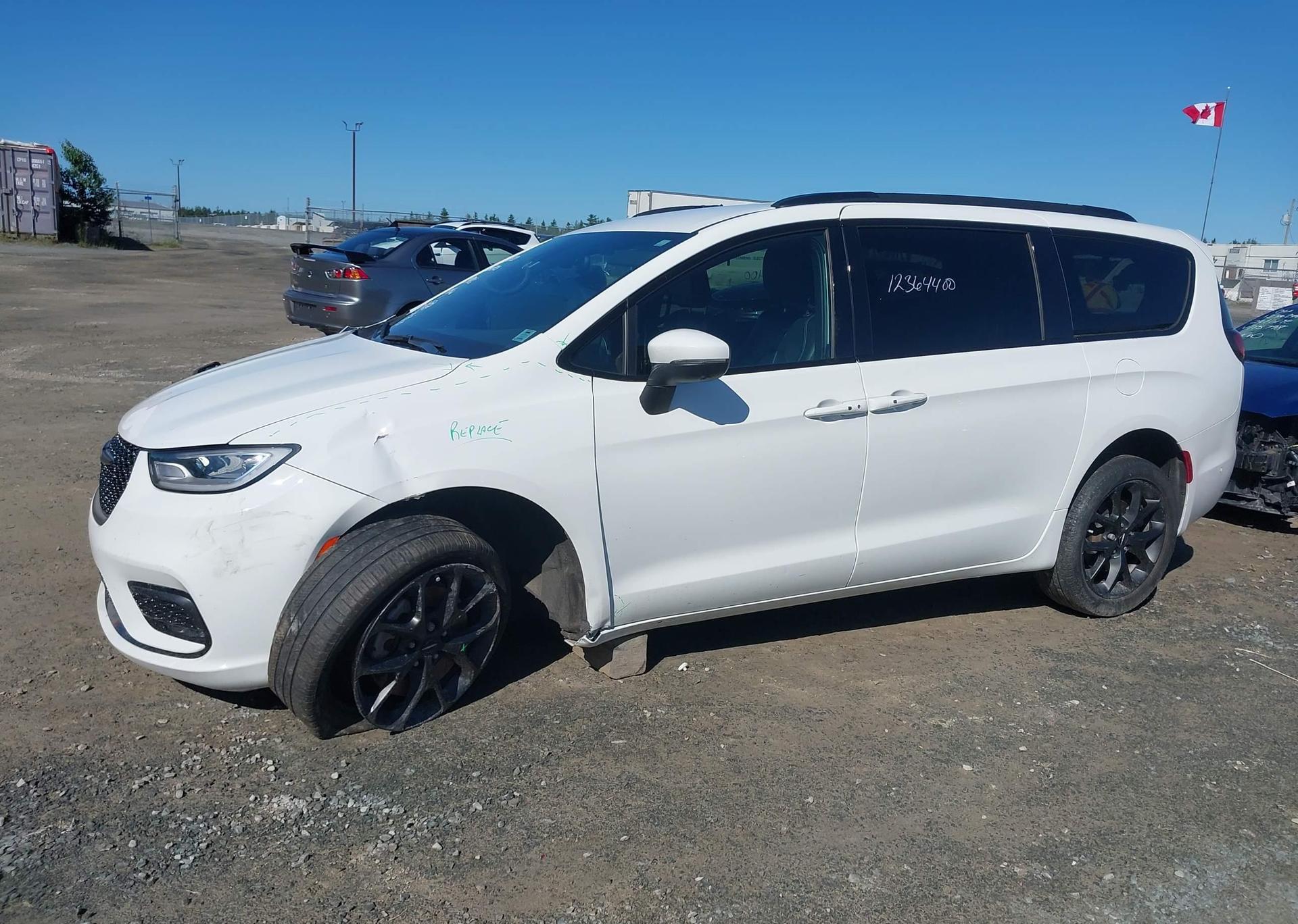 2023 CHRYSLER PACIFICA TOURING L AWD