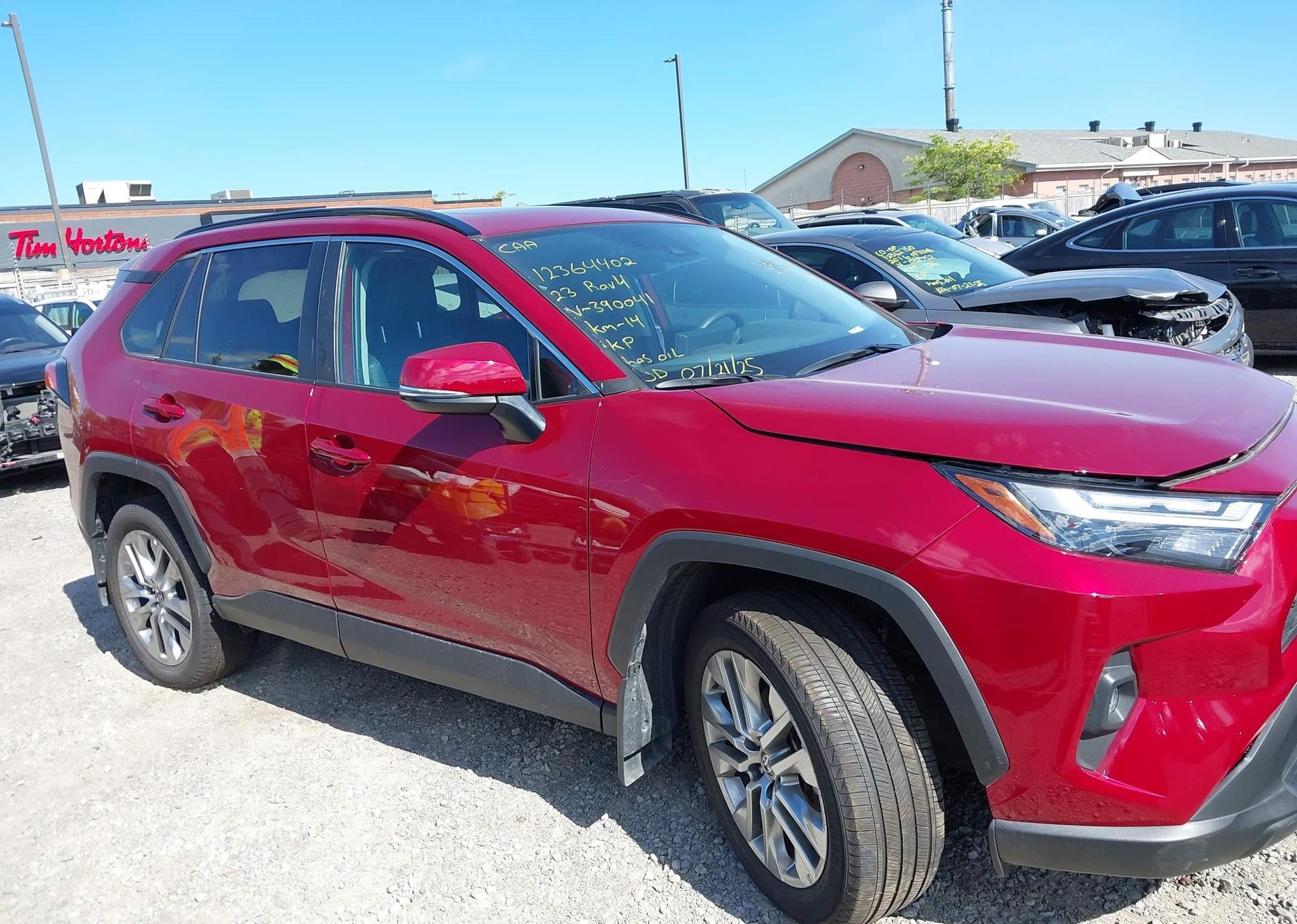 2023 TOYOTA RAV4 XLE