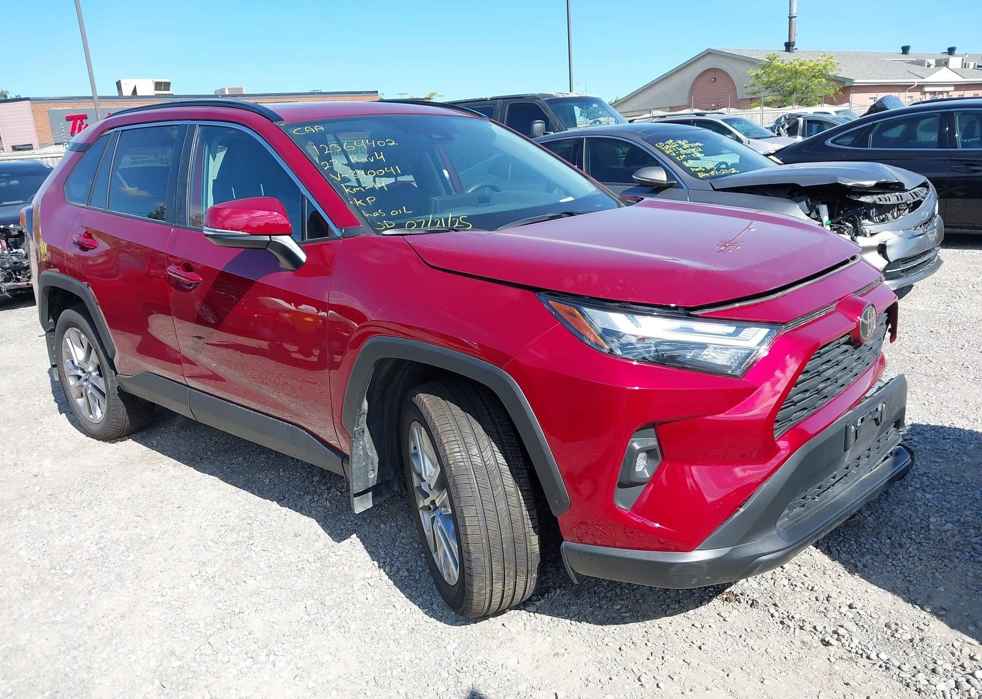2023 TOYOTA RAV4 XLE