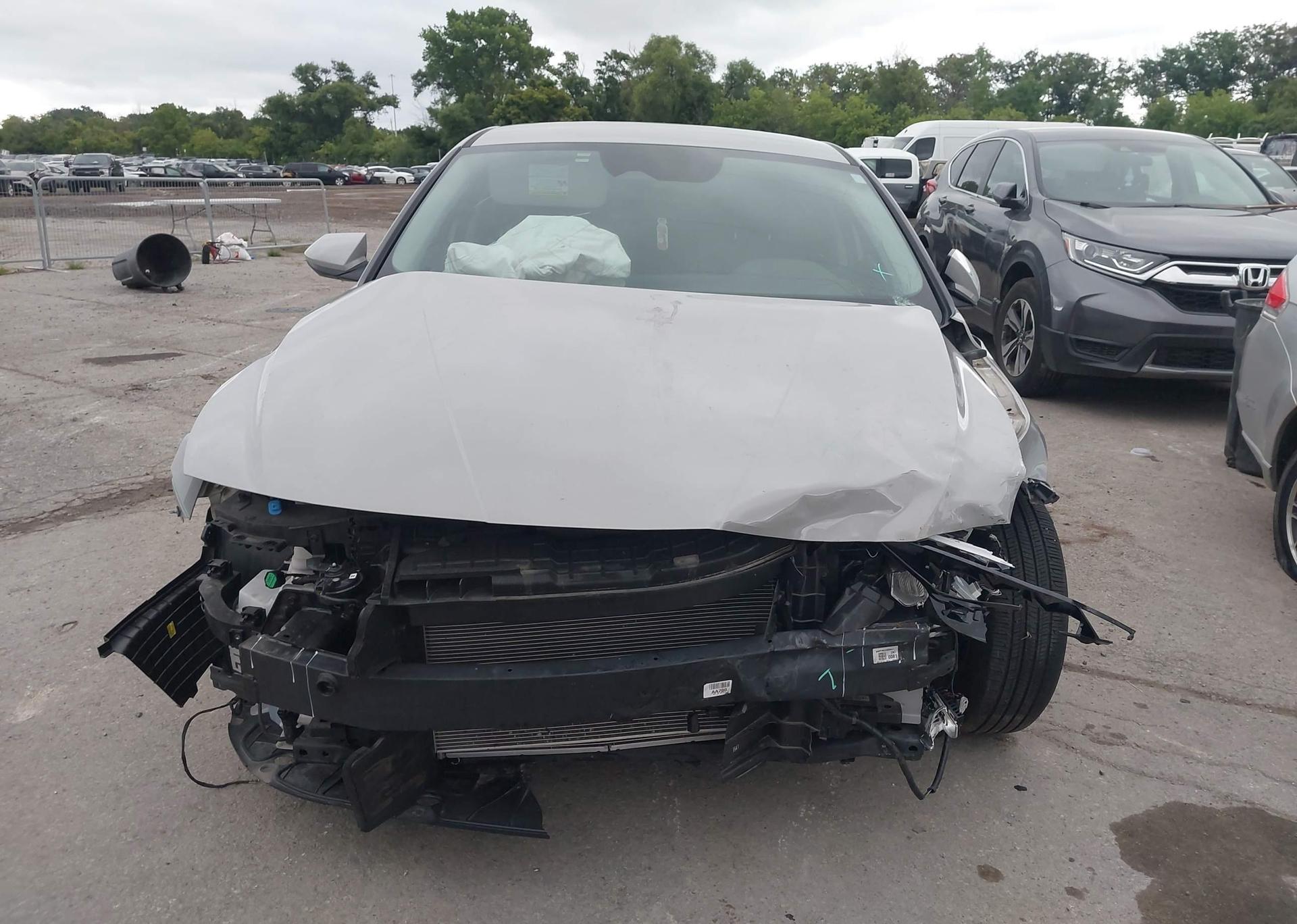 2024 HYUNDAI ELANTRA ESSENTIAL