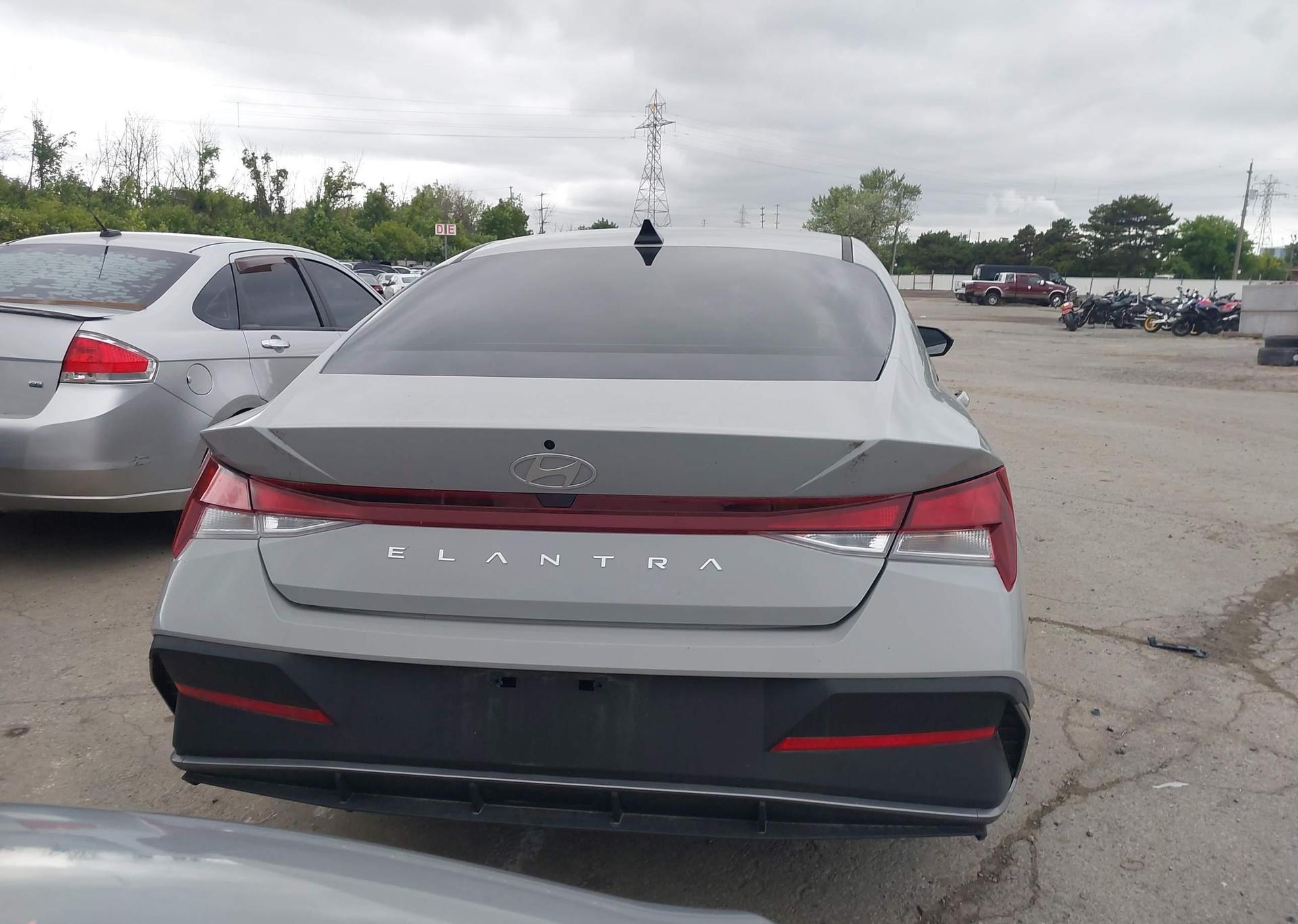 2024 HYUNDAI ELANTRA ESSENTIAL