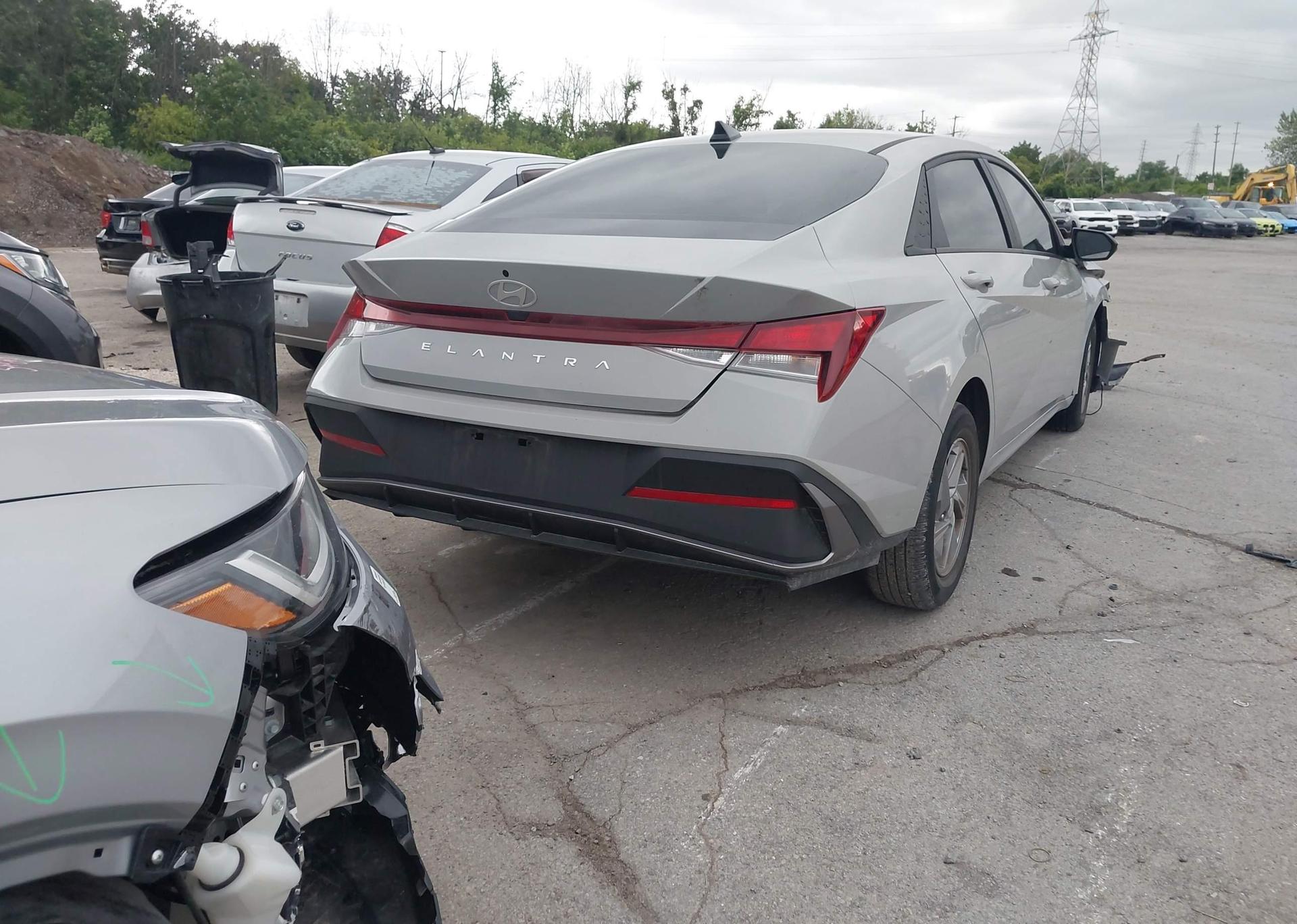 2024 HYUNDAI ELANTRA ESSENTIAL