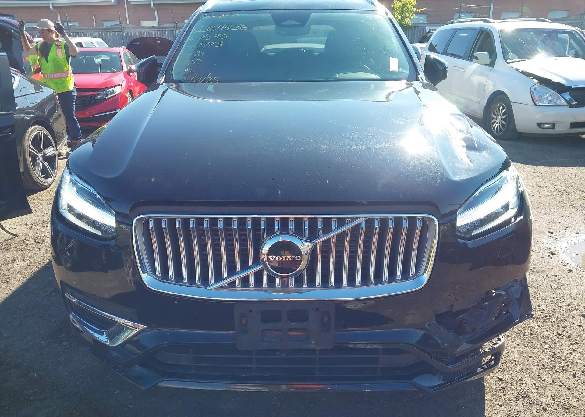 2024 VOLVO XC90 CORE