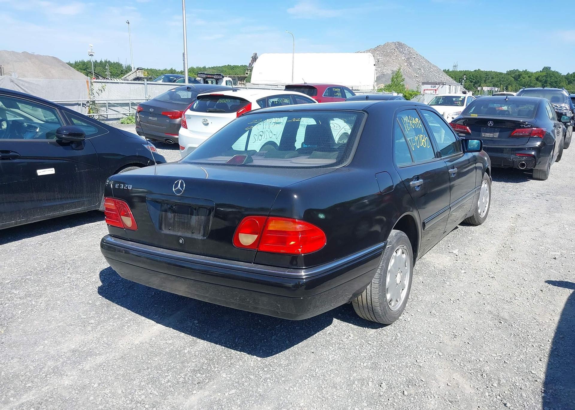 1996 MERCEDES-BENZ E 320