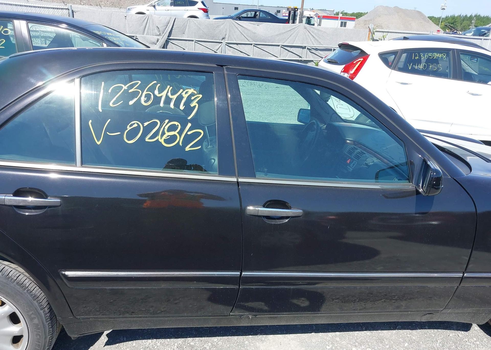 1996 MERCEDES-BENZ E 320