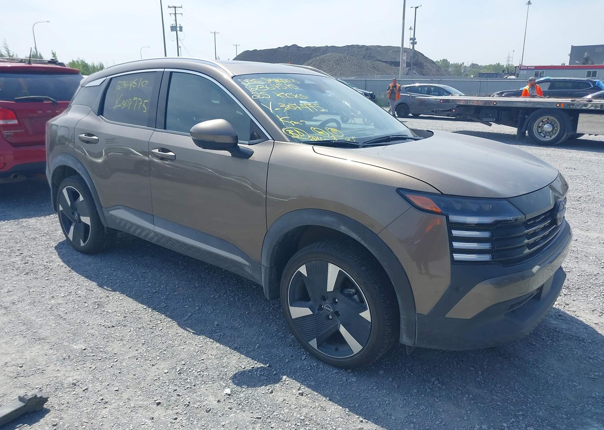 2025 NISSAN KICKS SR