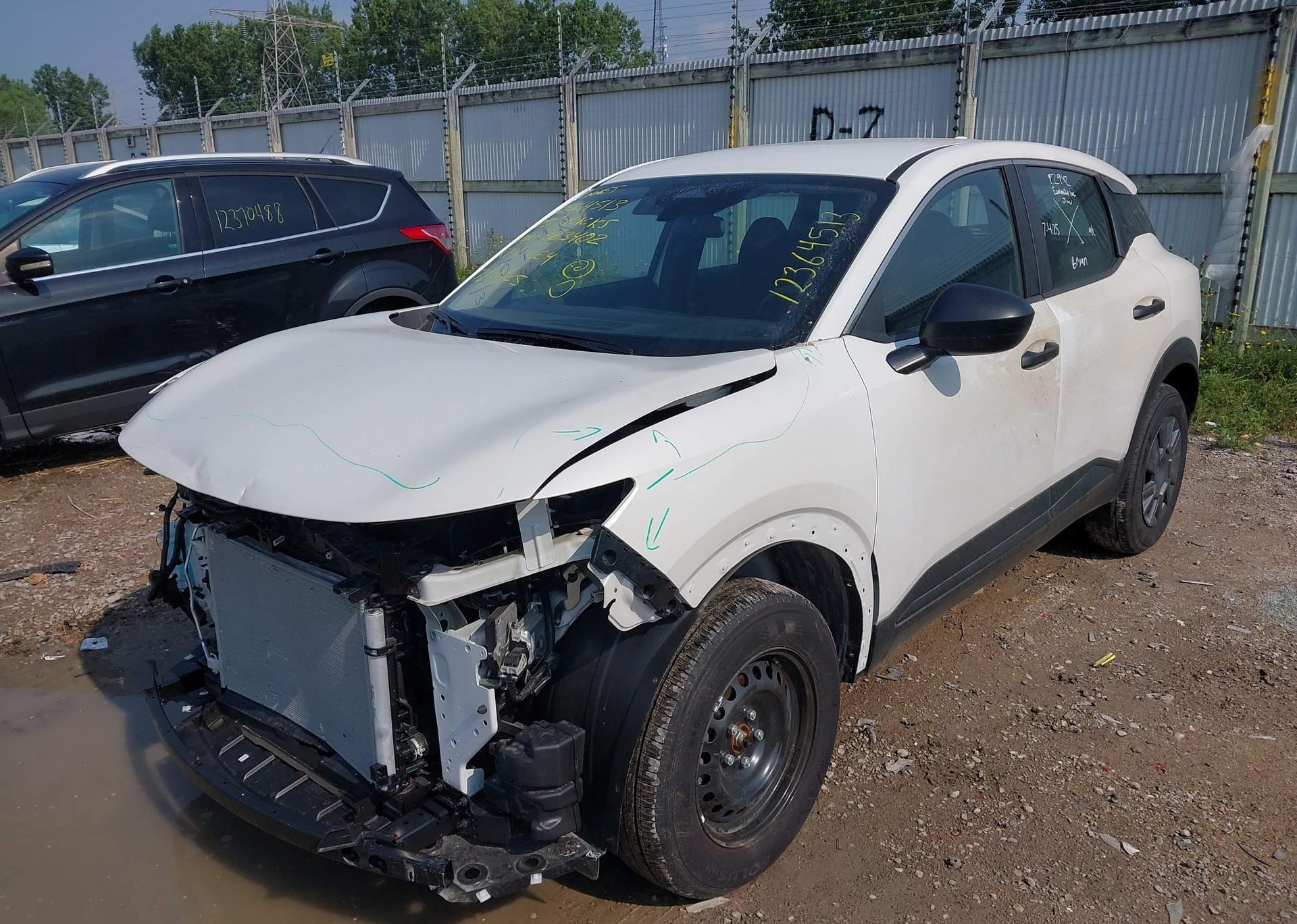 2025 NISSAN KICKS S
