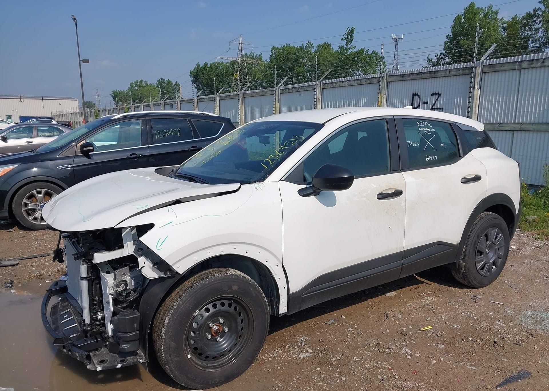 2025 NISSAN KICKS S