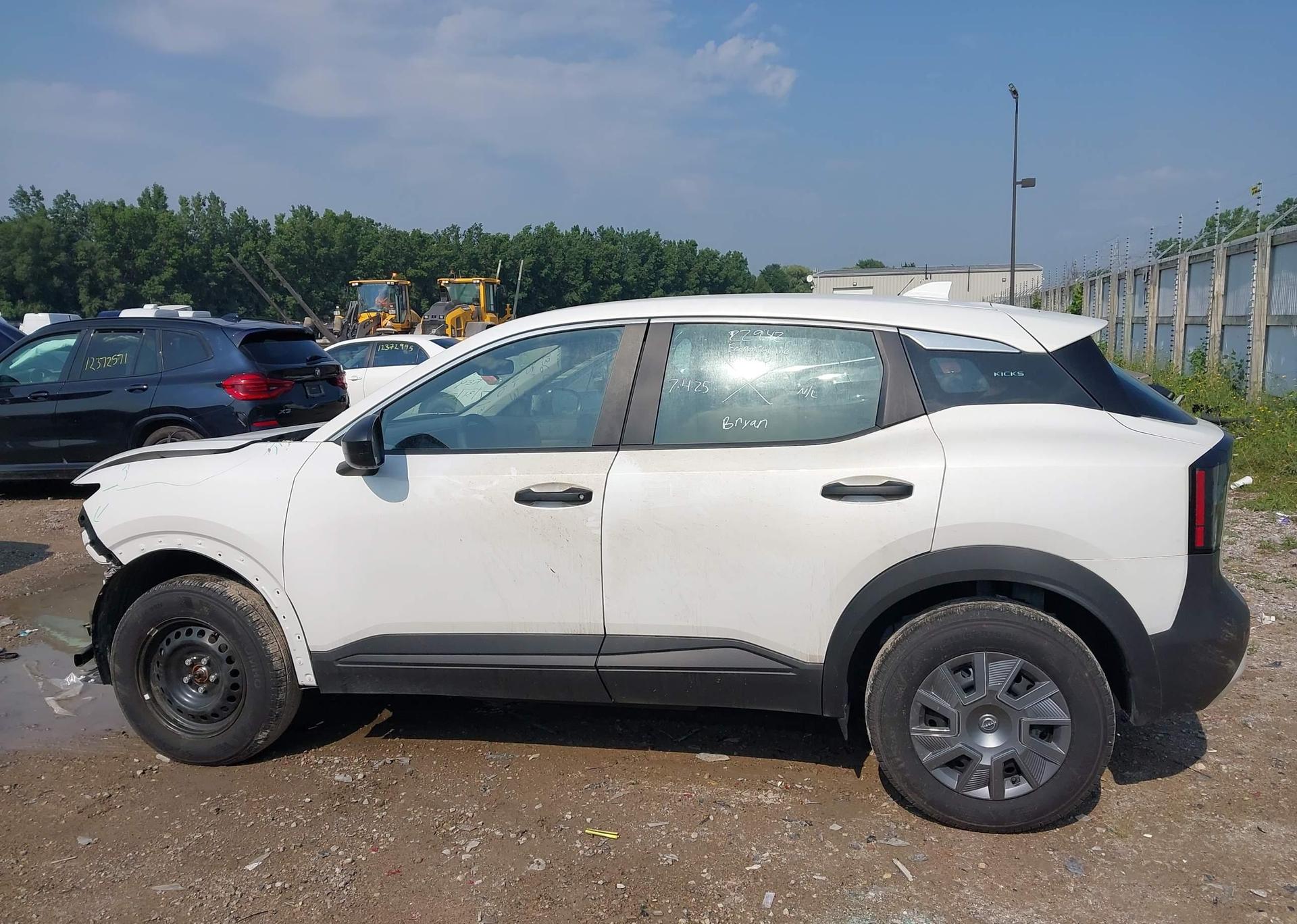 2025 NISSAN KICKS S