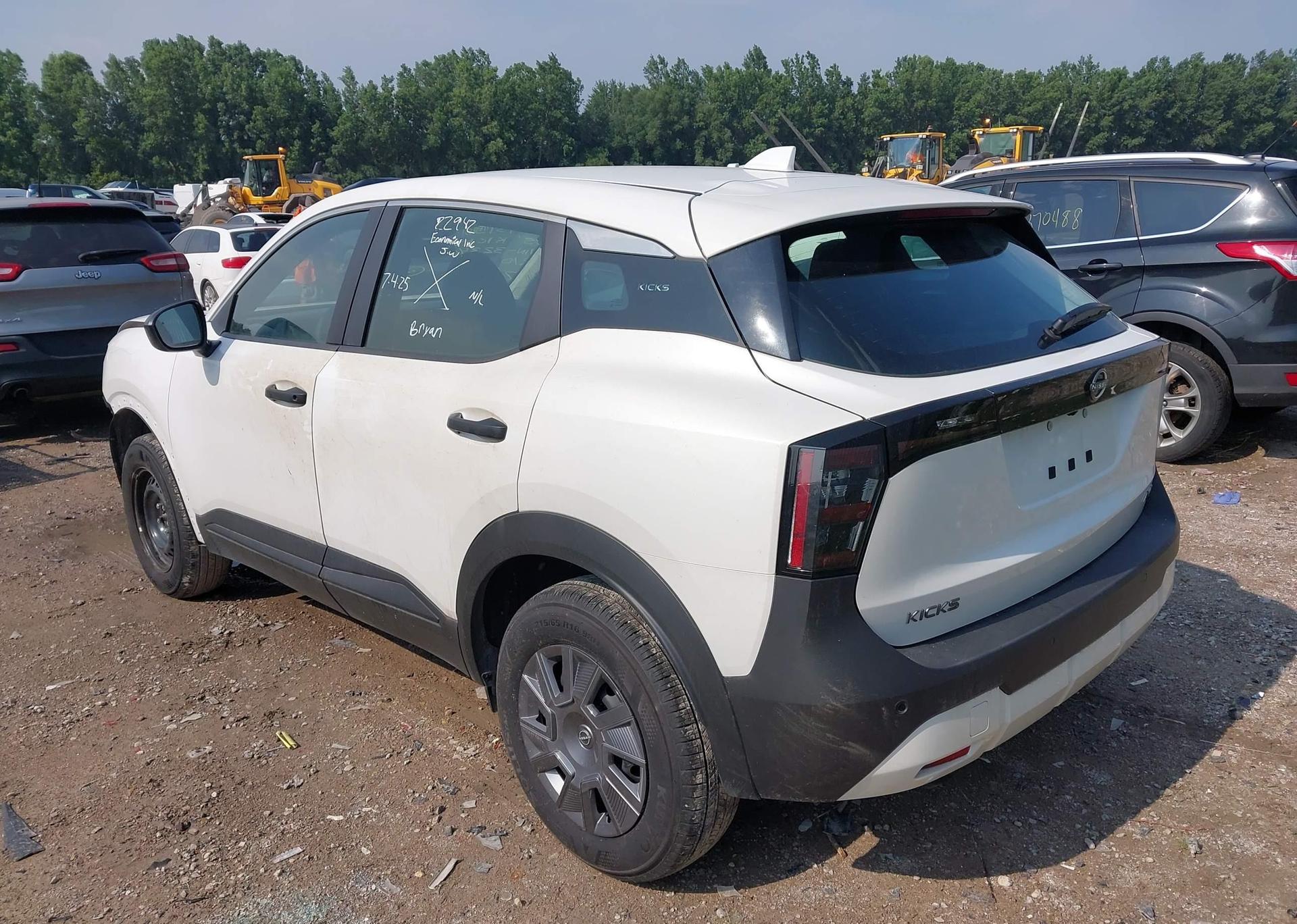 2025 NISSAN KICKS S