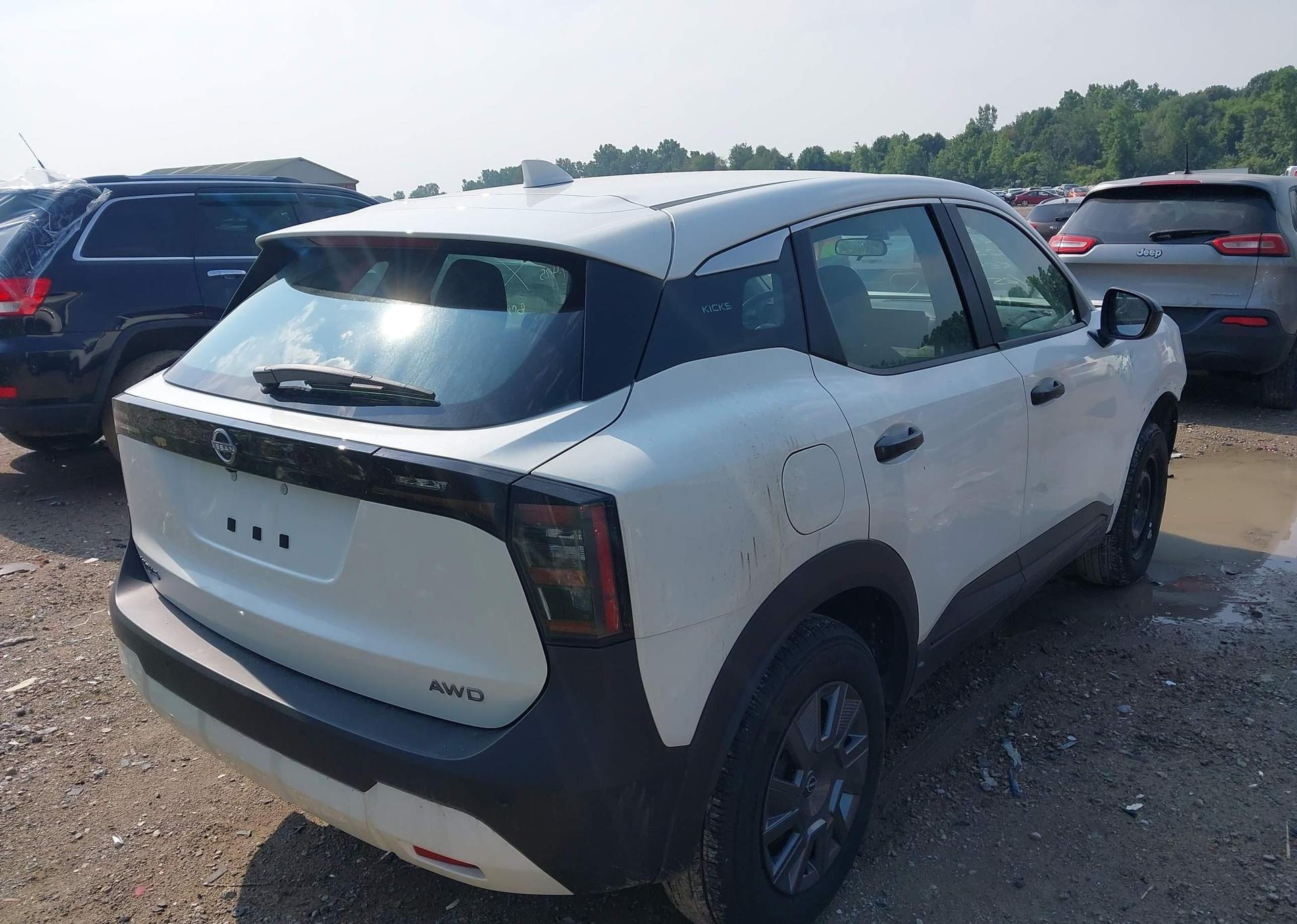 2025 NISSAN KICKS S