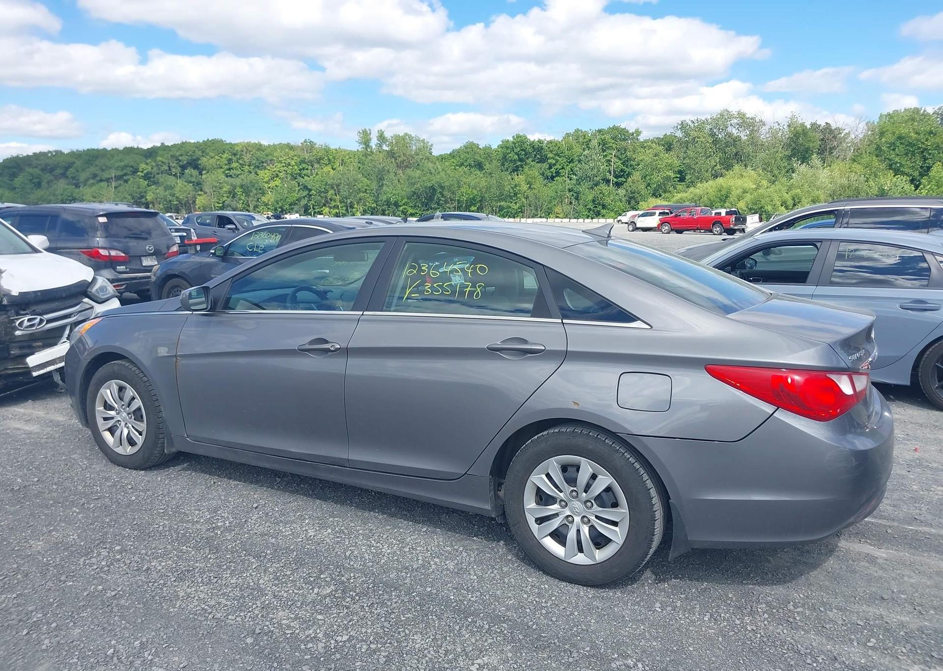 2012 HYUNDAI SONATA GLS