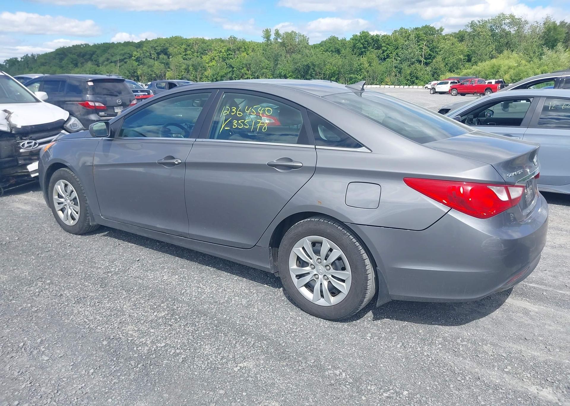 2012 HYUNDAI SONATA GLS