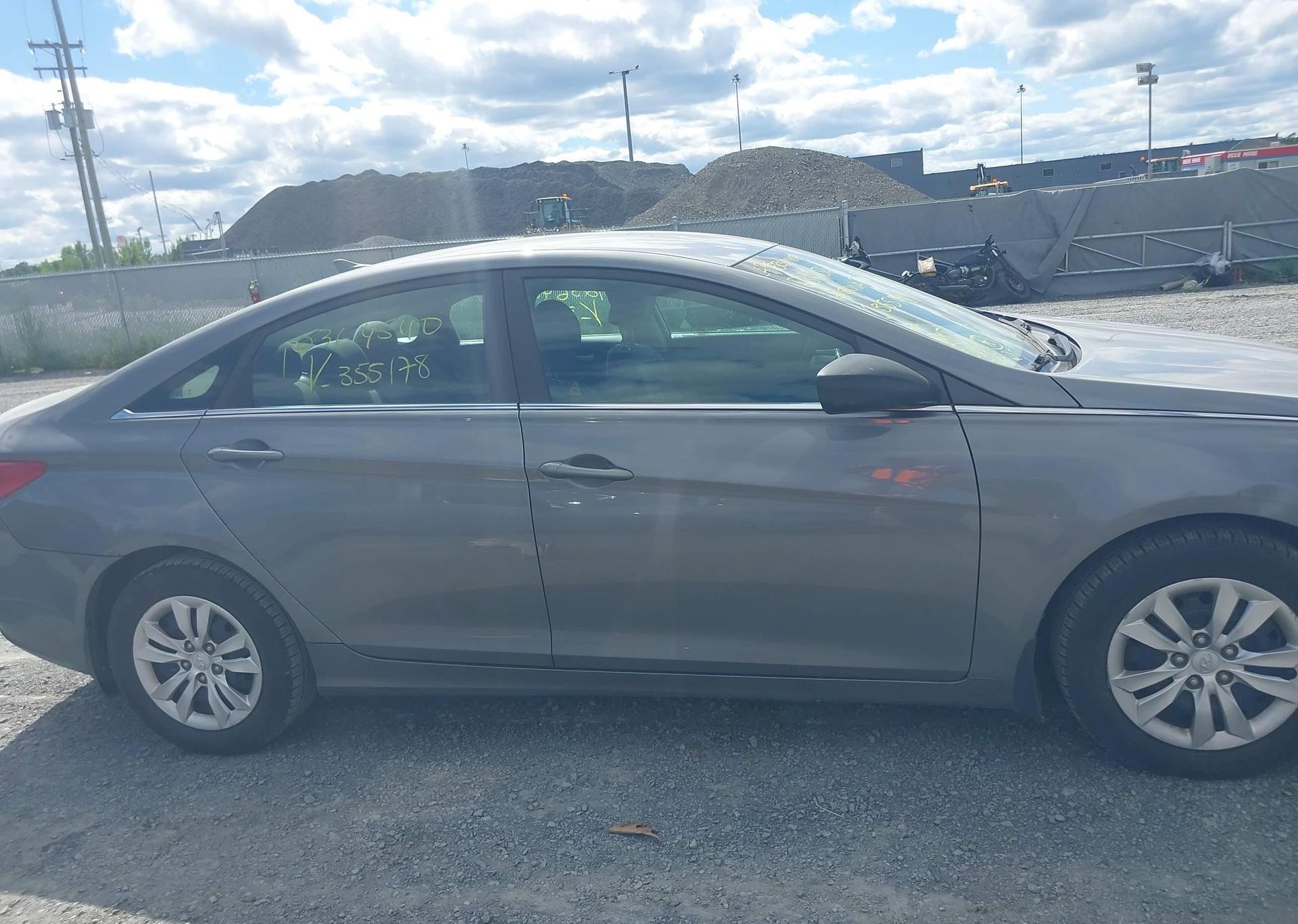 2012 HYUNDAI SONATA GLS