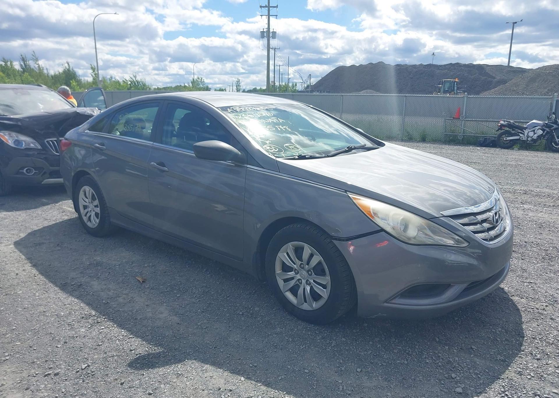 2012 HYUNDAI SONATA GLS