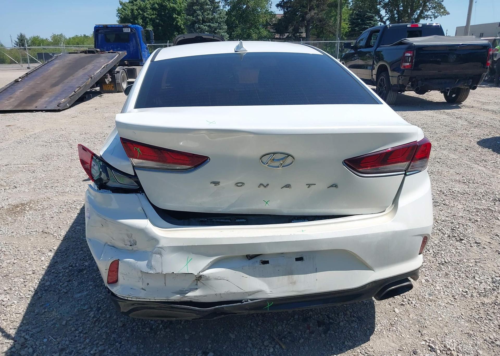 2019 HYUNDAI SONATA SE