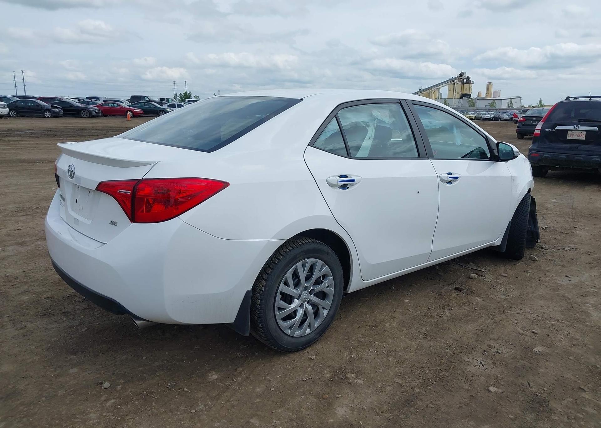 2019 TOYOTA COROLLA SE