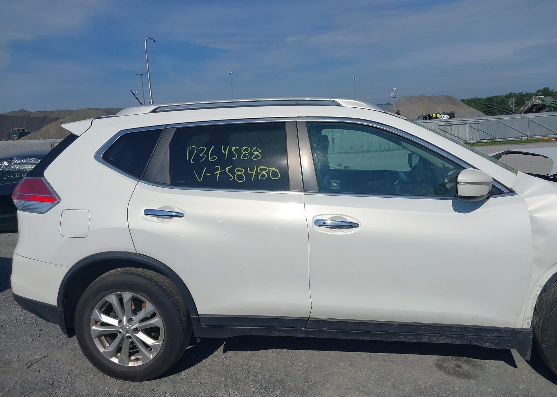 2014 NISSAN ROGUE S