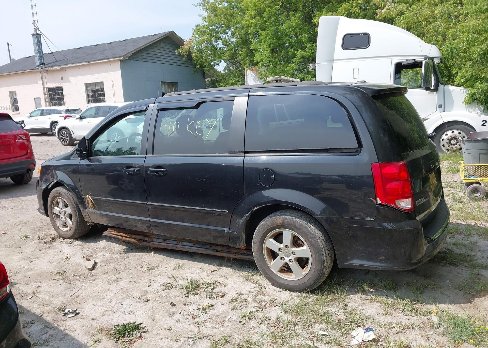 2012 DODGE GRAND CARAVAN SE