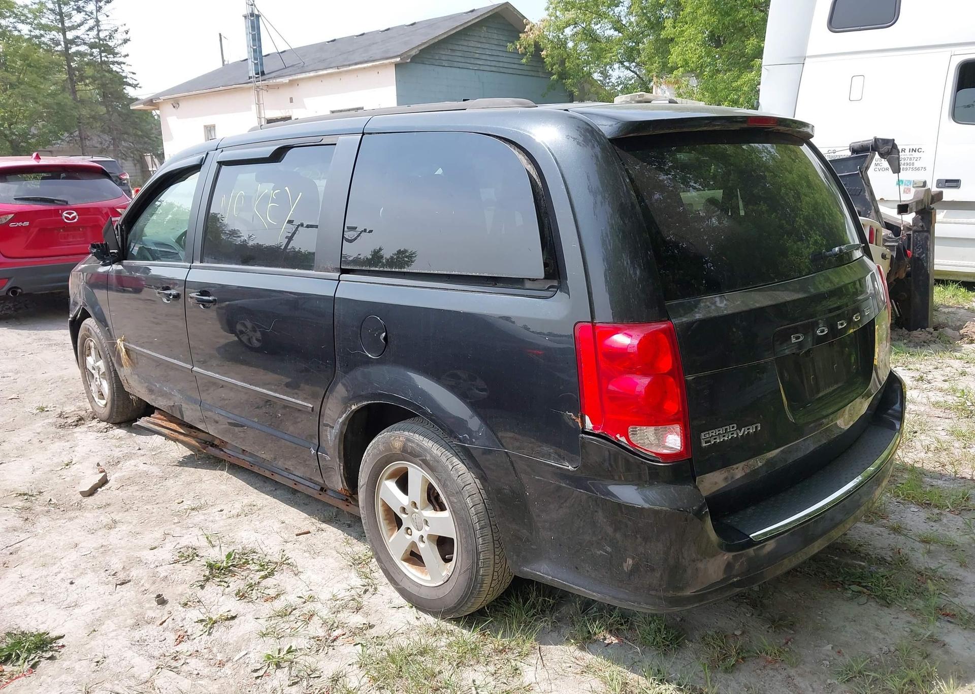 2012 DODGE GRAND CARAVAN SE