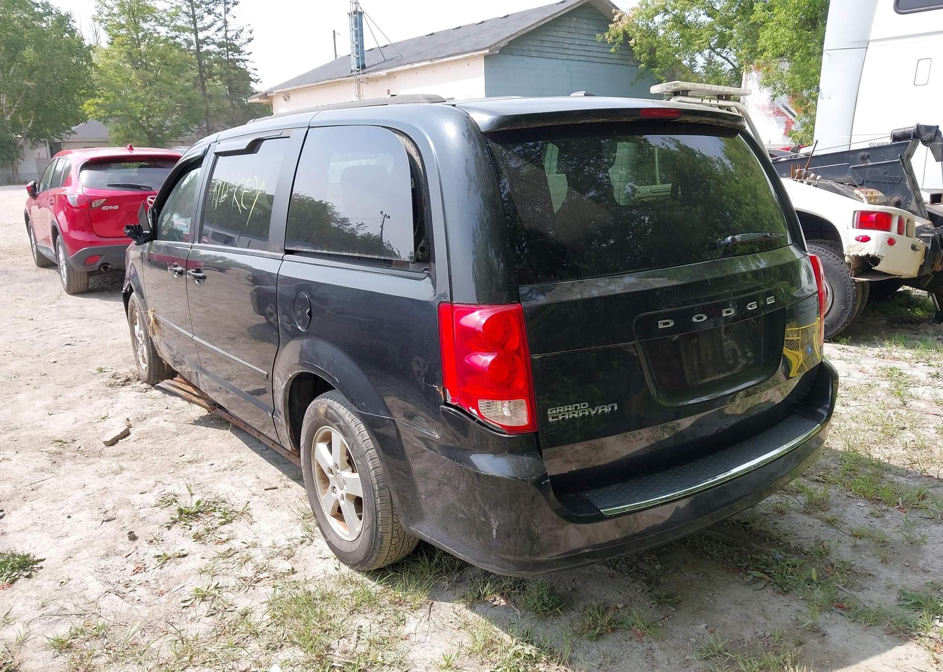 2012 DODGE GRAND CARAVAN SE