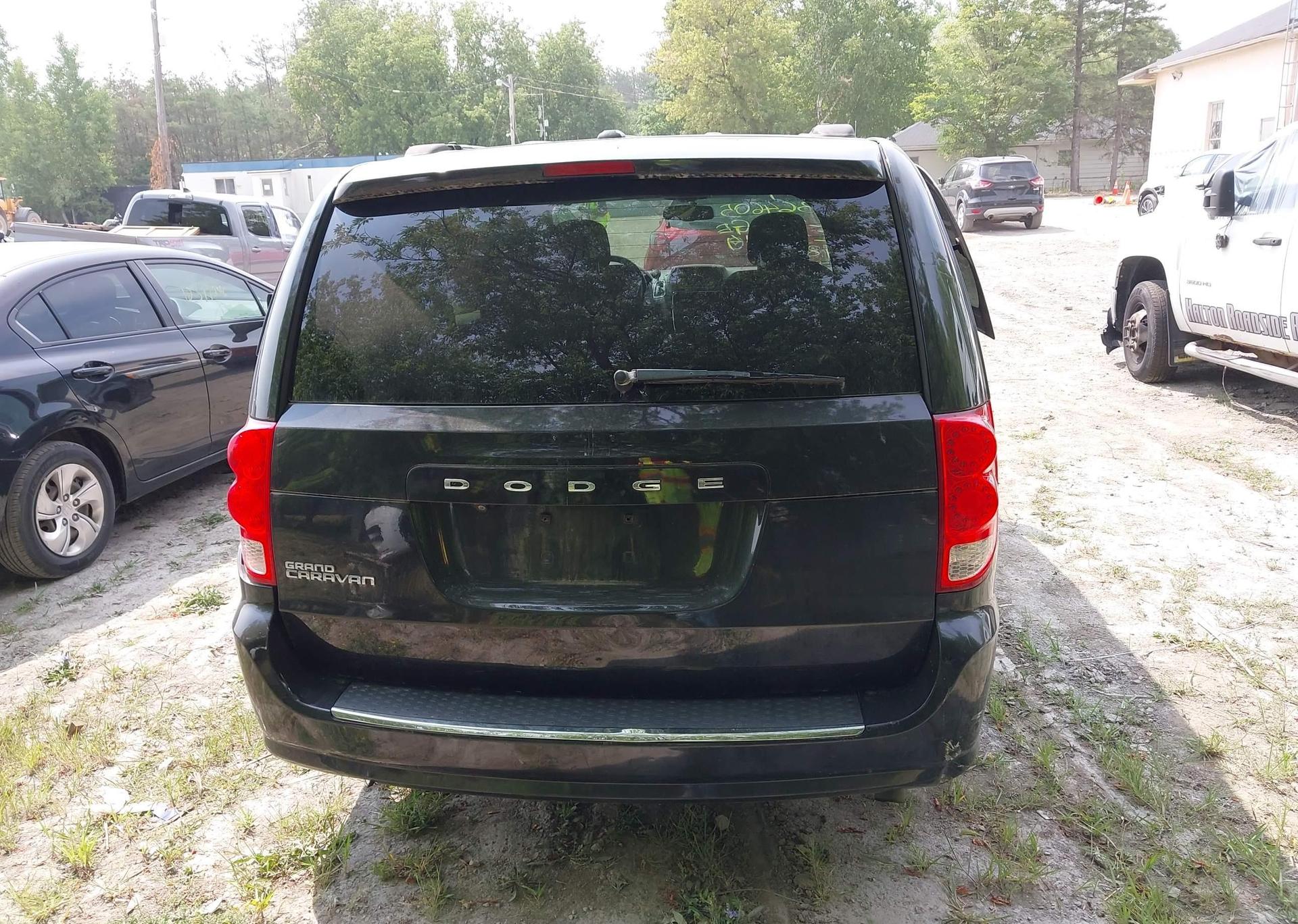 2012 DODGE GRAND CARAVAN SE