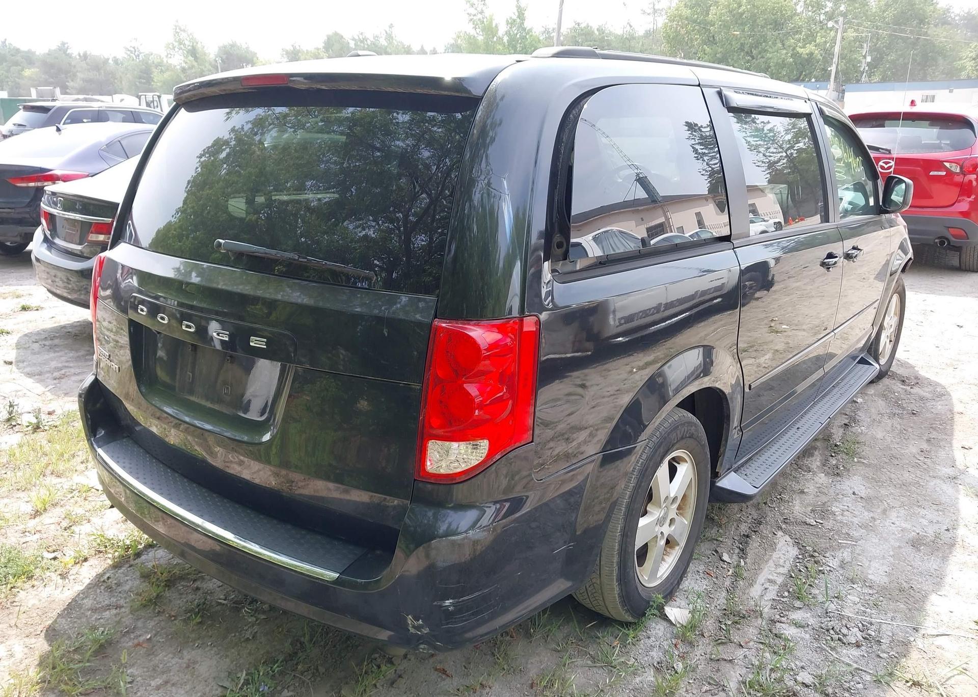 2012 DODGE GRAND CARAVAN SE