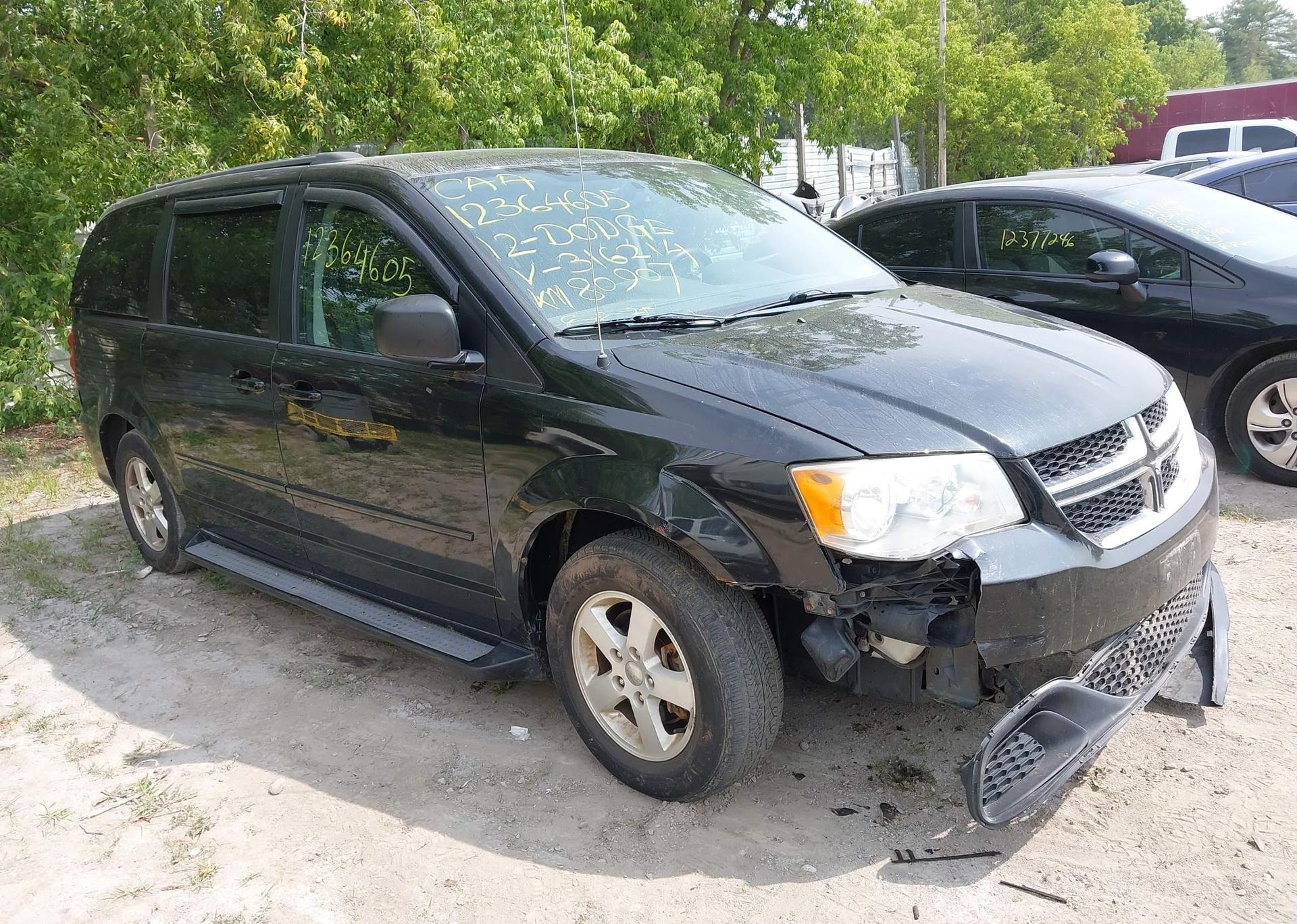 2012 DODGE GRAND CARAVAN SE