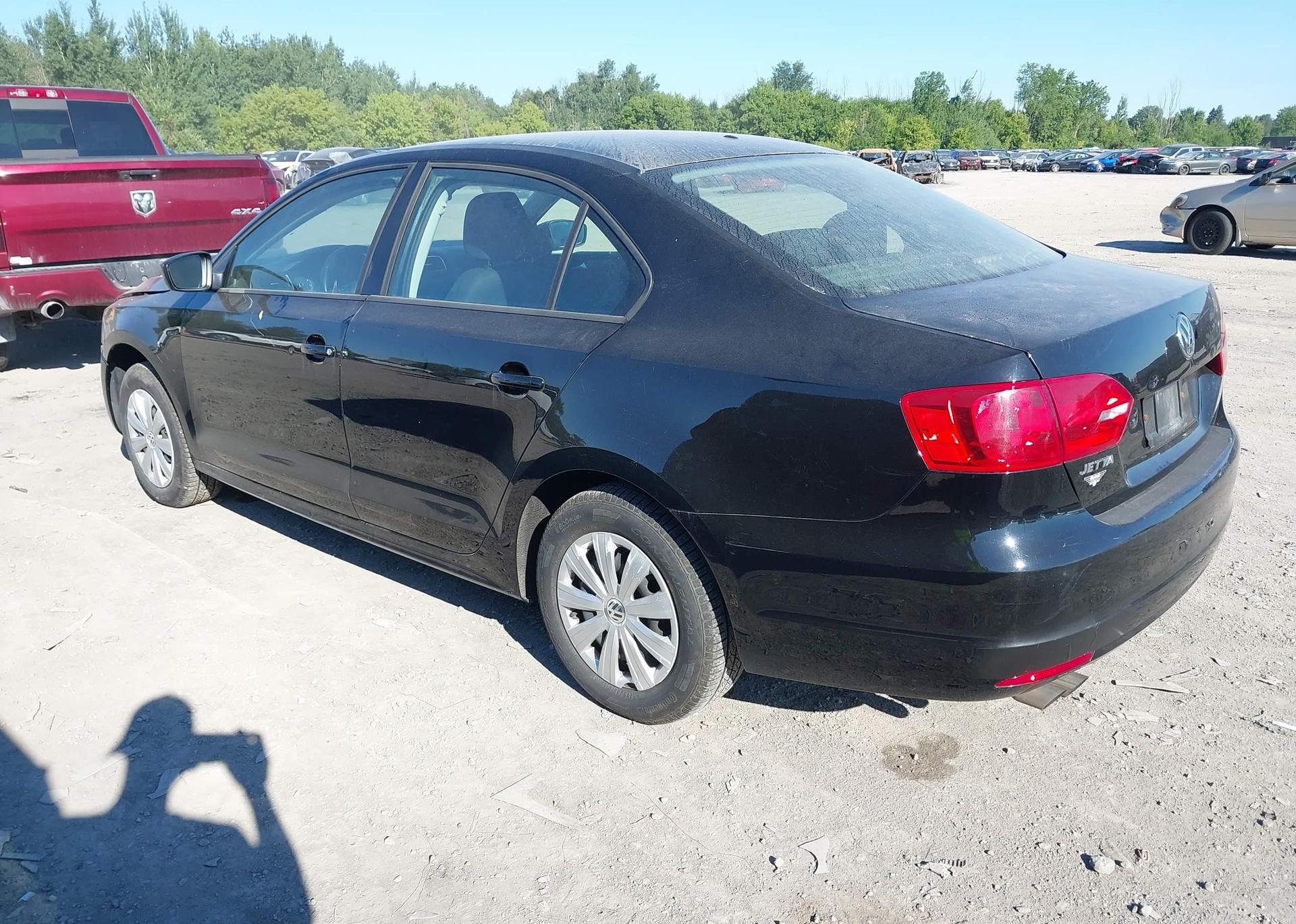 2013 VOLKSWAGEN JETTA 2.0L TRENDLINE