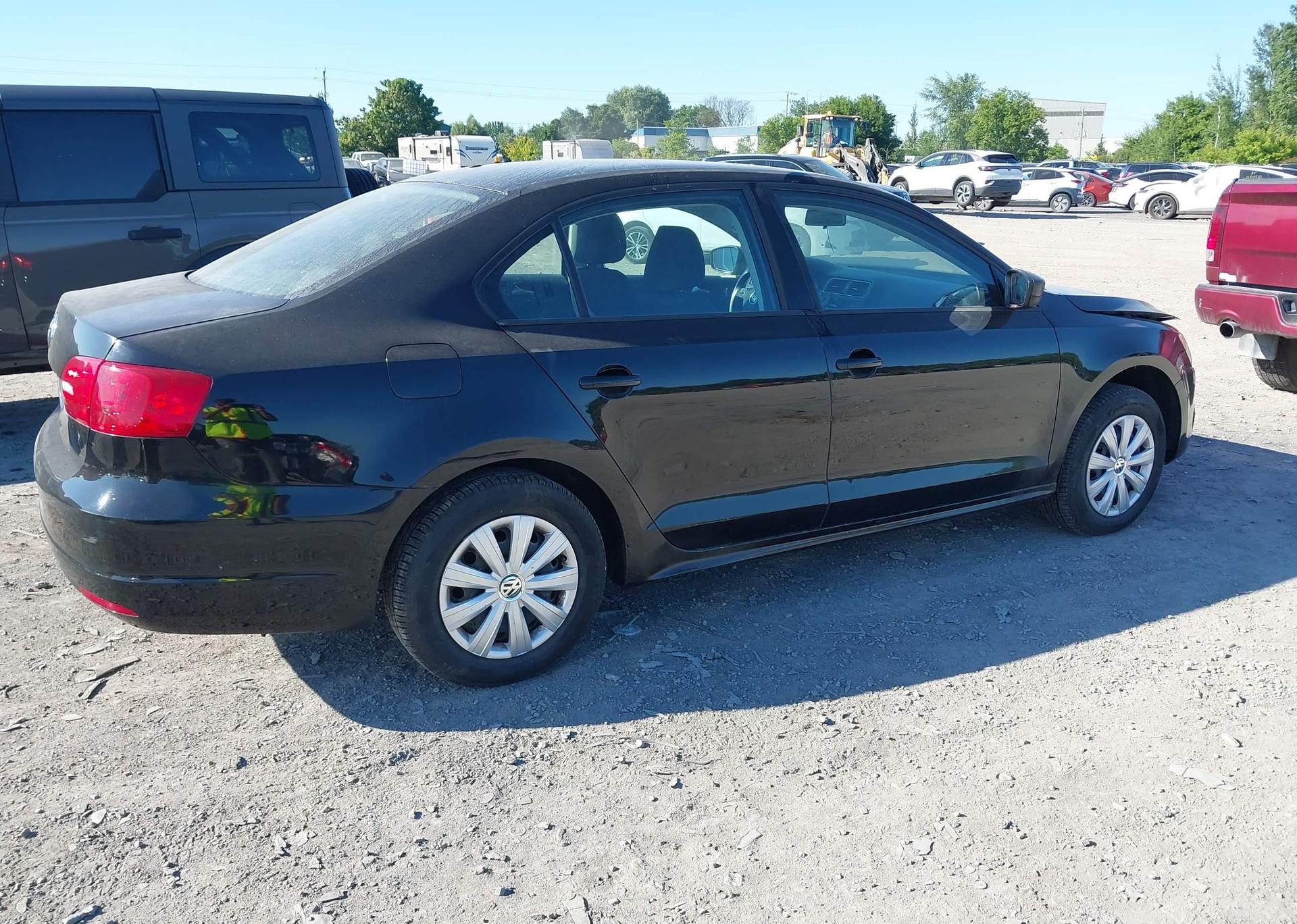 2013 VOLKSWAGEN JETTA 2.0L TRENDLINE