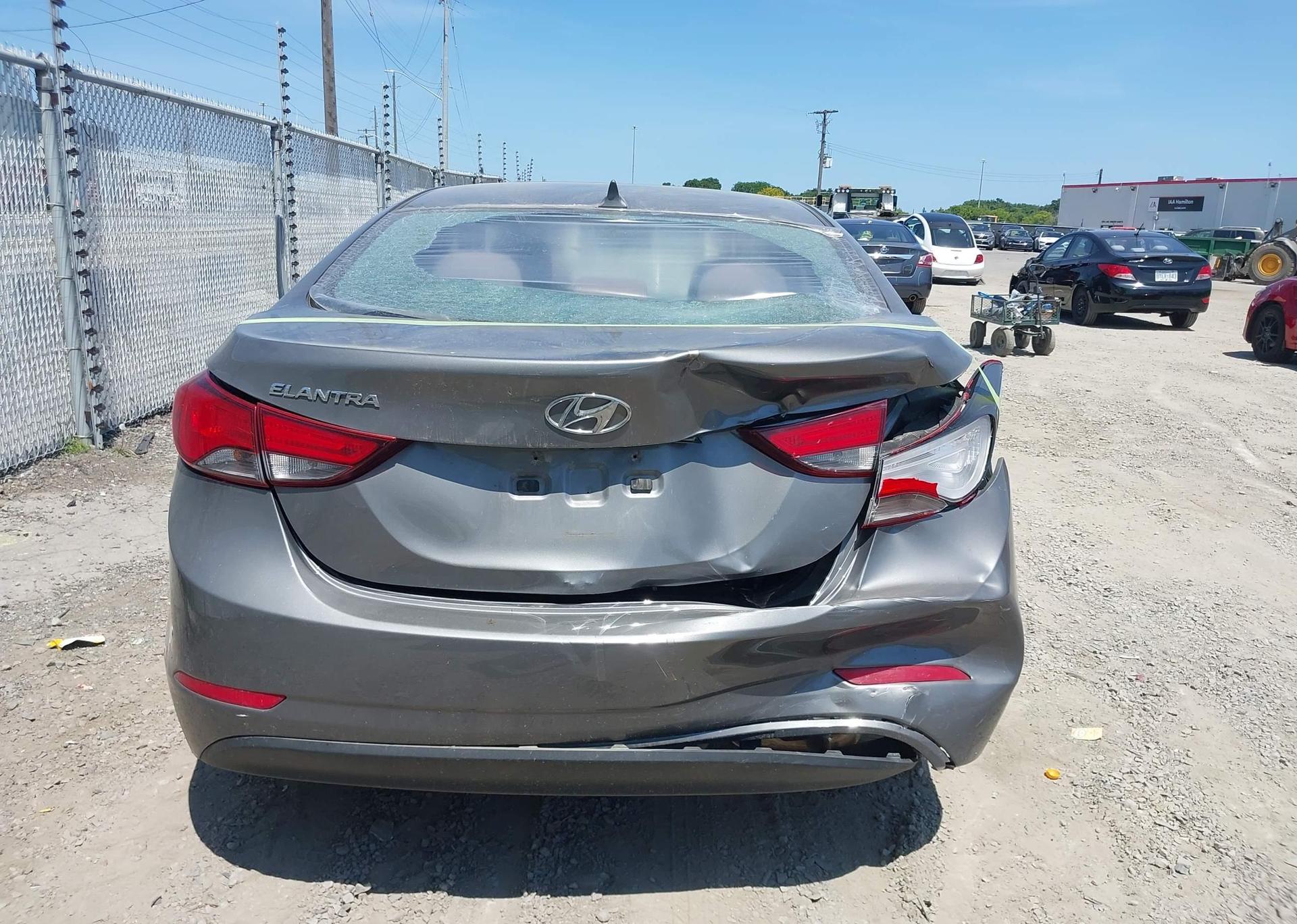 2014 HYUNDAI ELANTRA SE