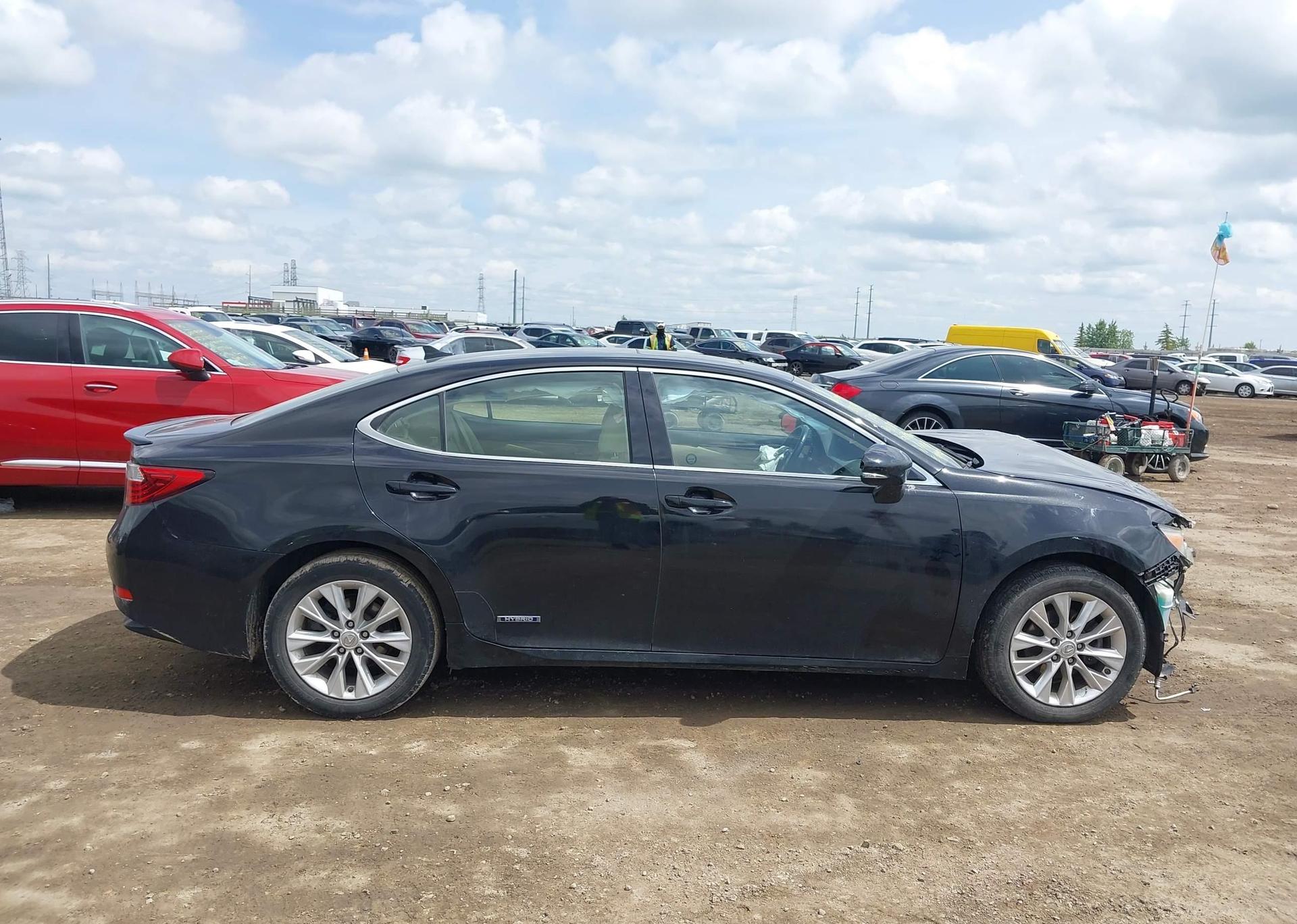 2013 LEXUS ES 300H