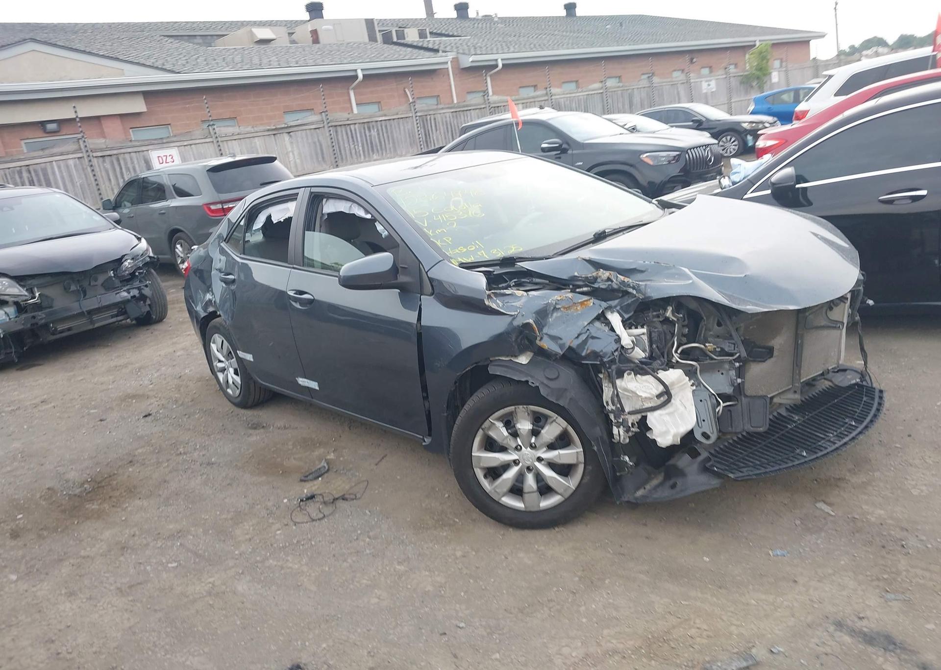 2015 TOYOTA COROLLA