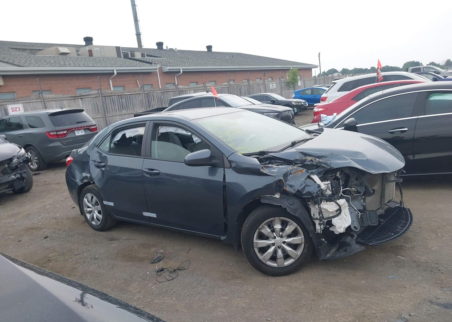 2015 TOYOTA COROLLA