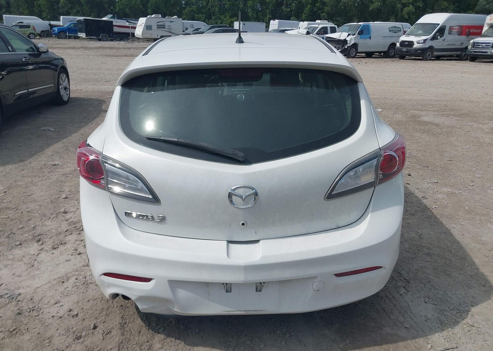 2010 MAZDA MAZDA3 GX