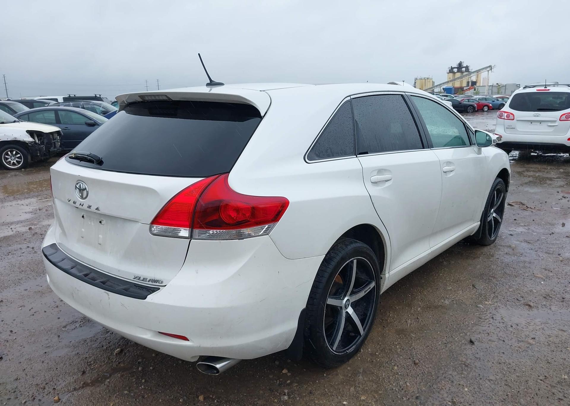 2016 TOYOTA VENZA XLE