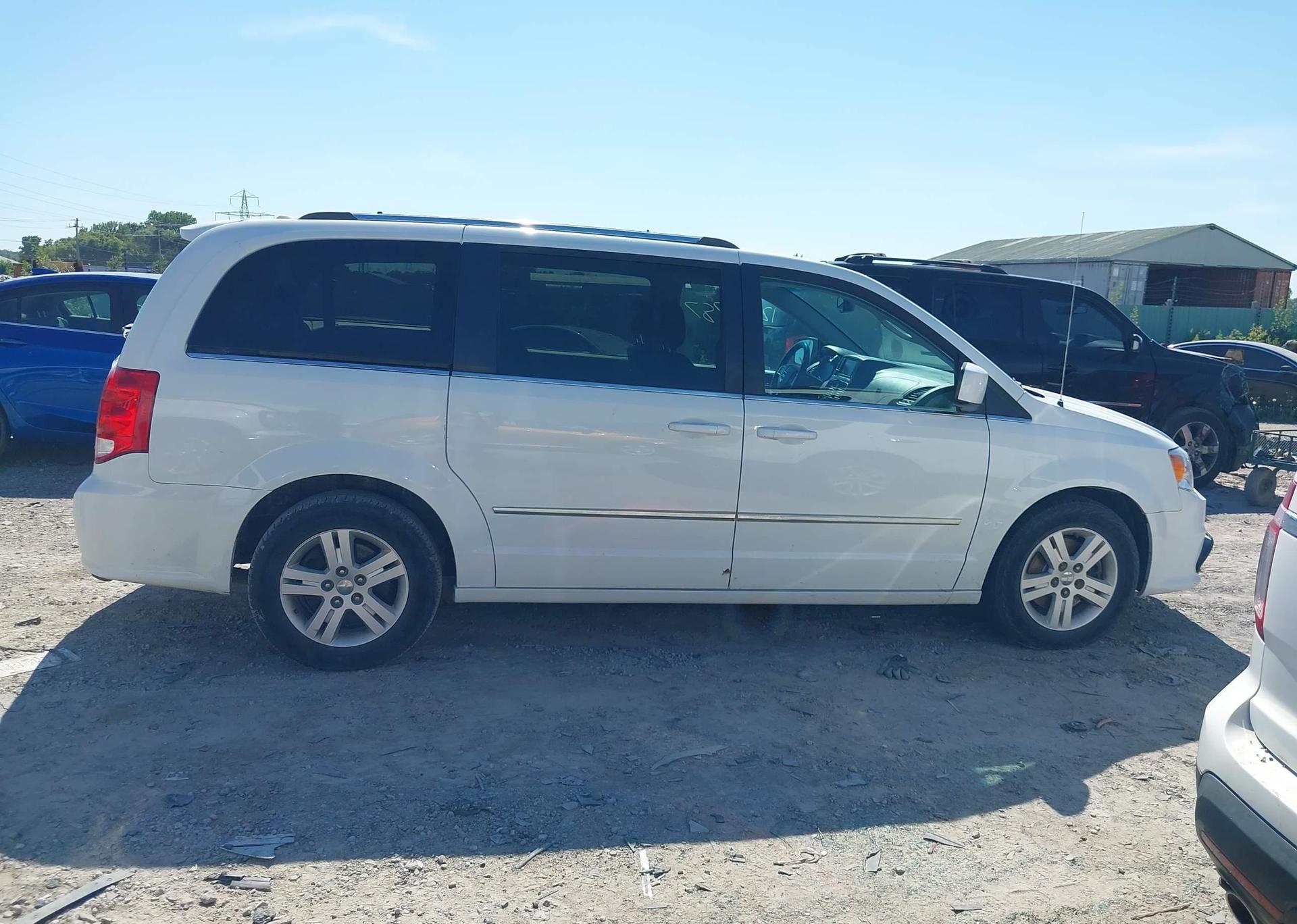 2016 DODGE GRAND CARAVAN CREW