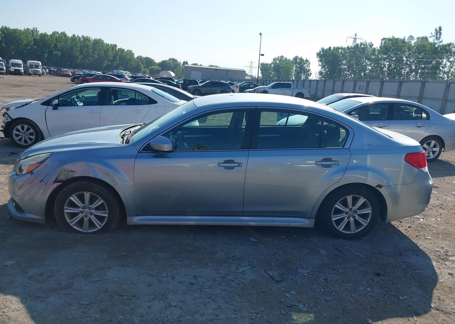 2013 SUBARU LEGACY