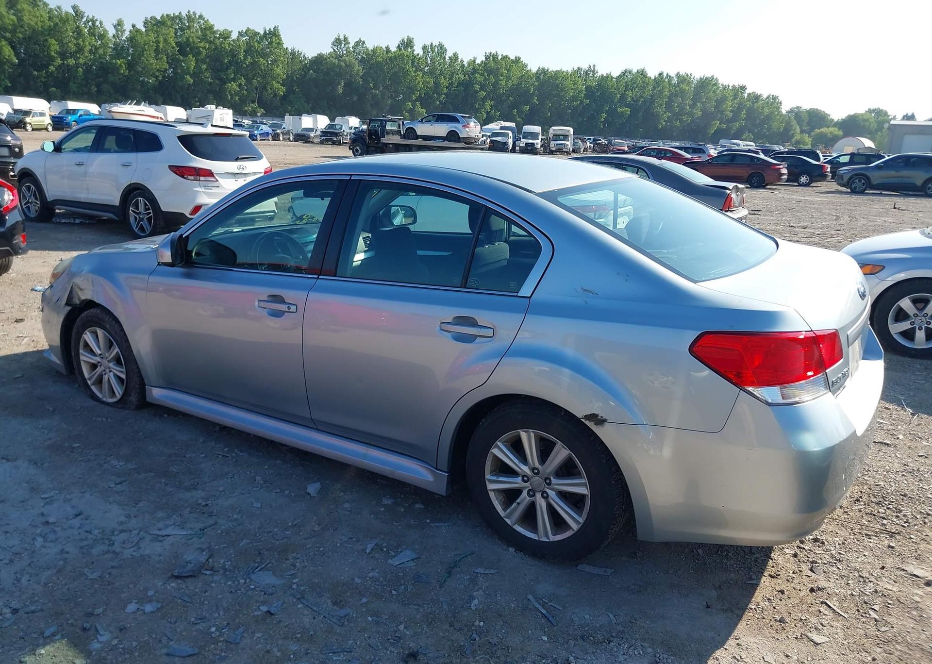 2013 SUBARU LEGACY
