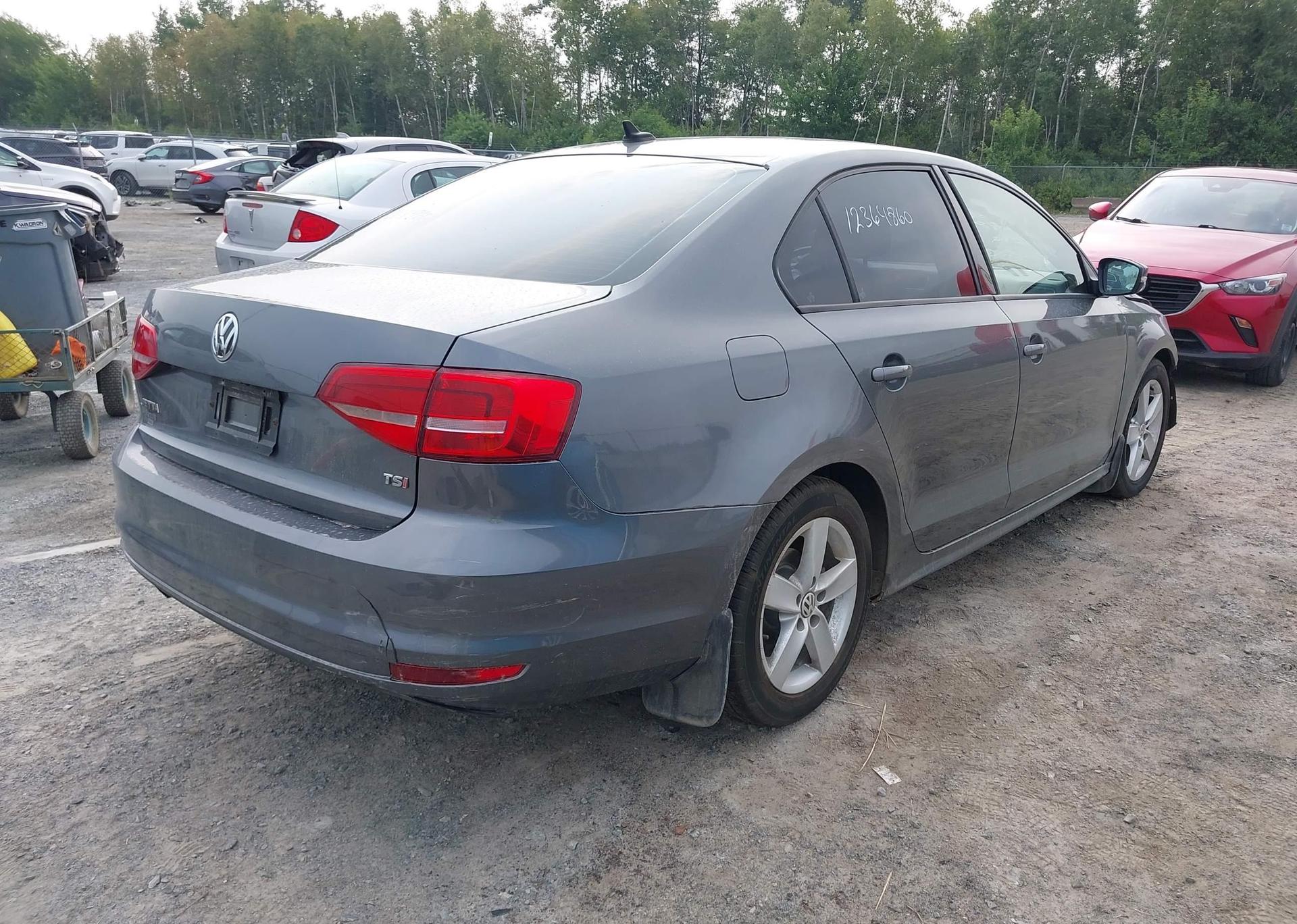 2015 VOLKSWAGEN JETTA SE