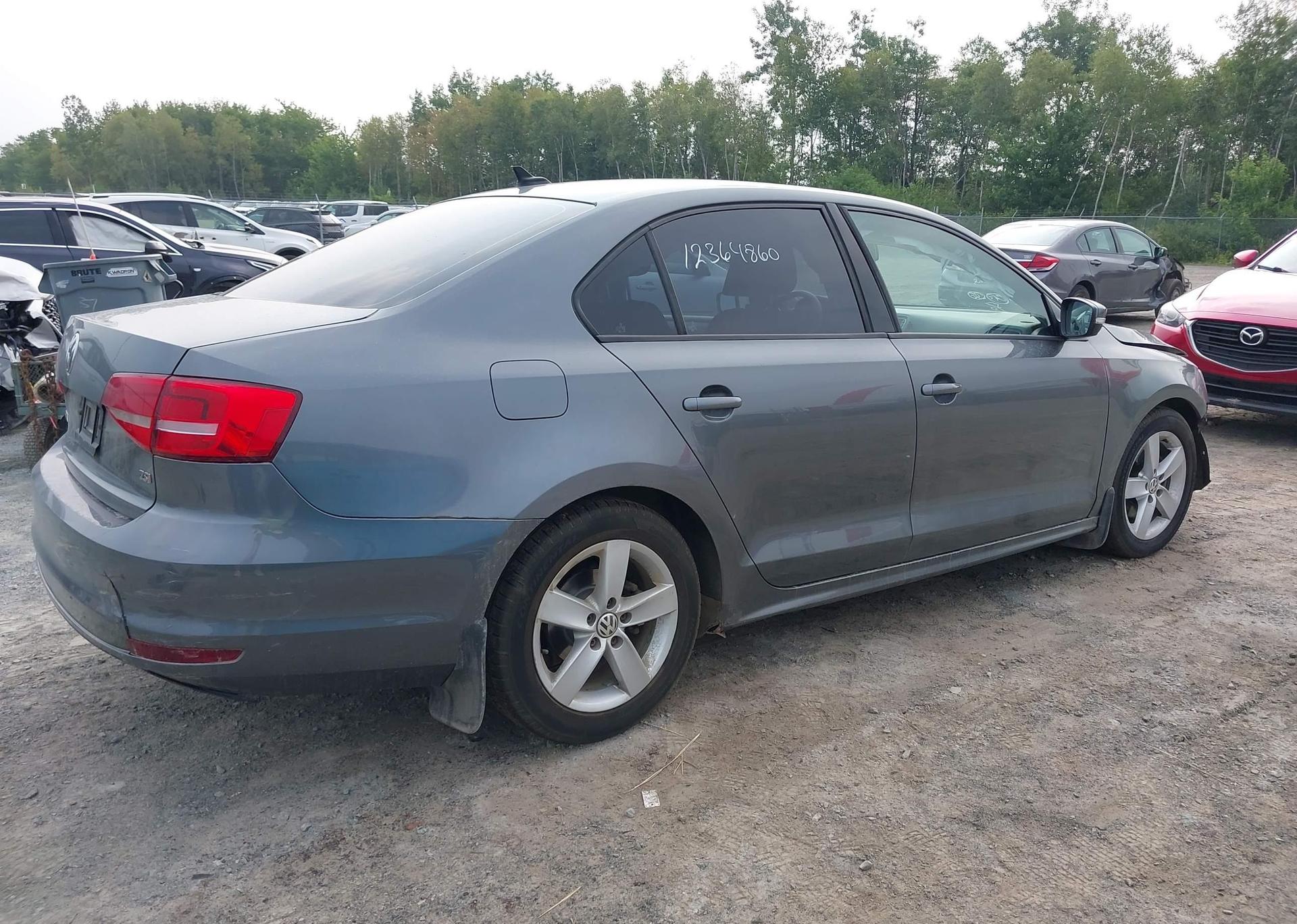 2015 VOLKSWAGEN JETTA SE