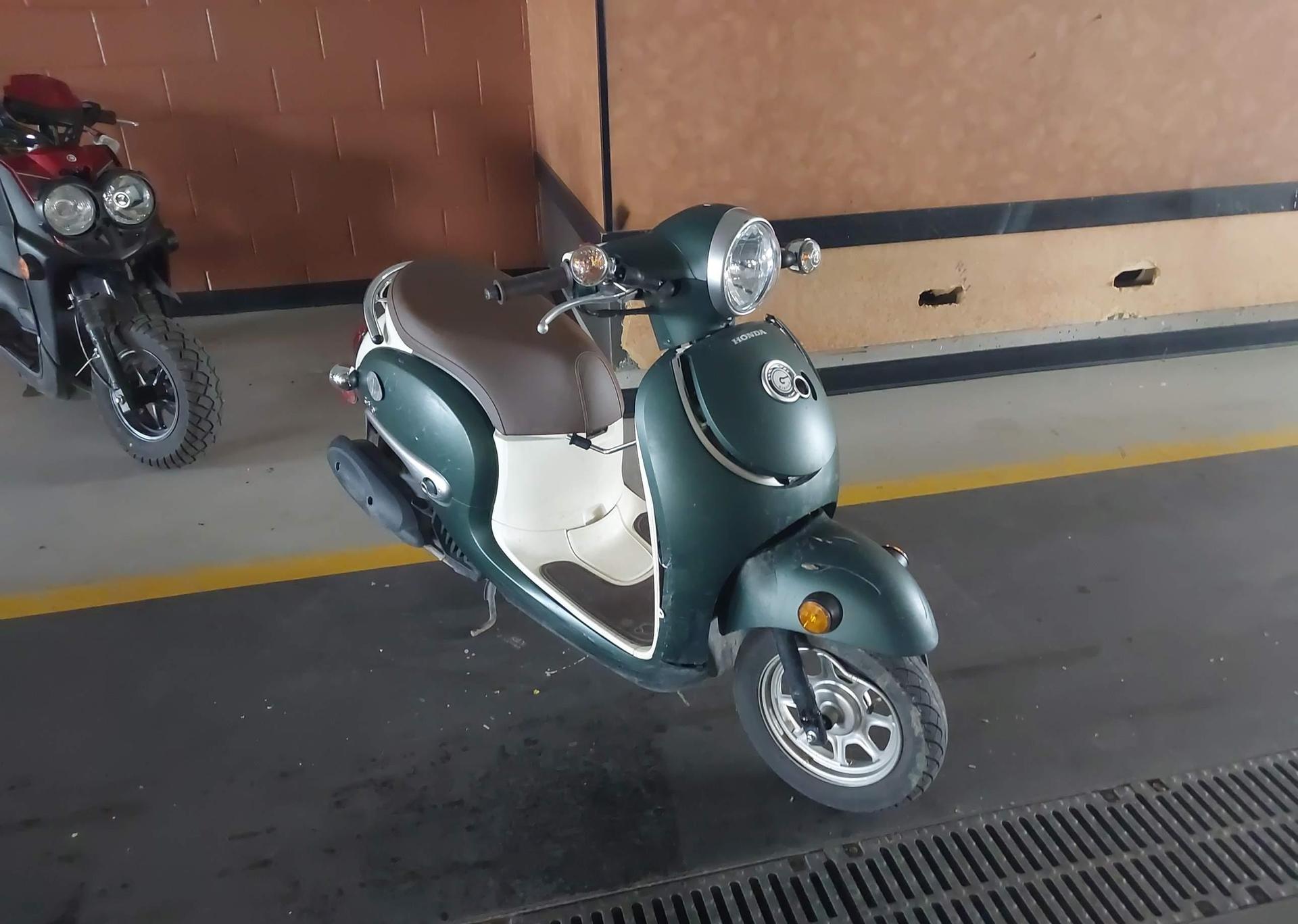 2023 HONDA NCW50 P