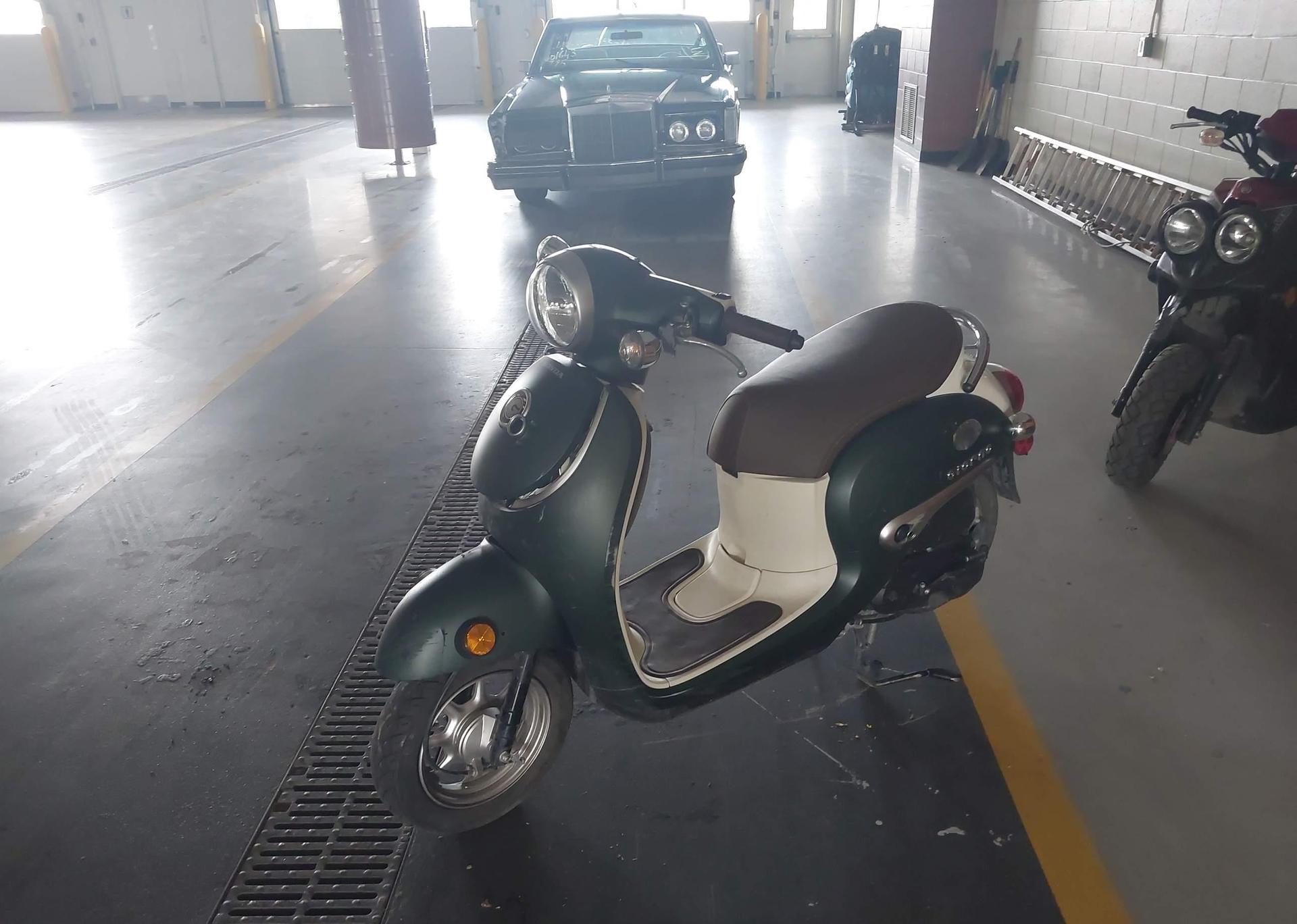 2023 HONDA NCW50 P