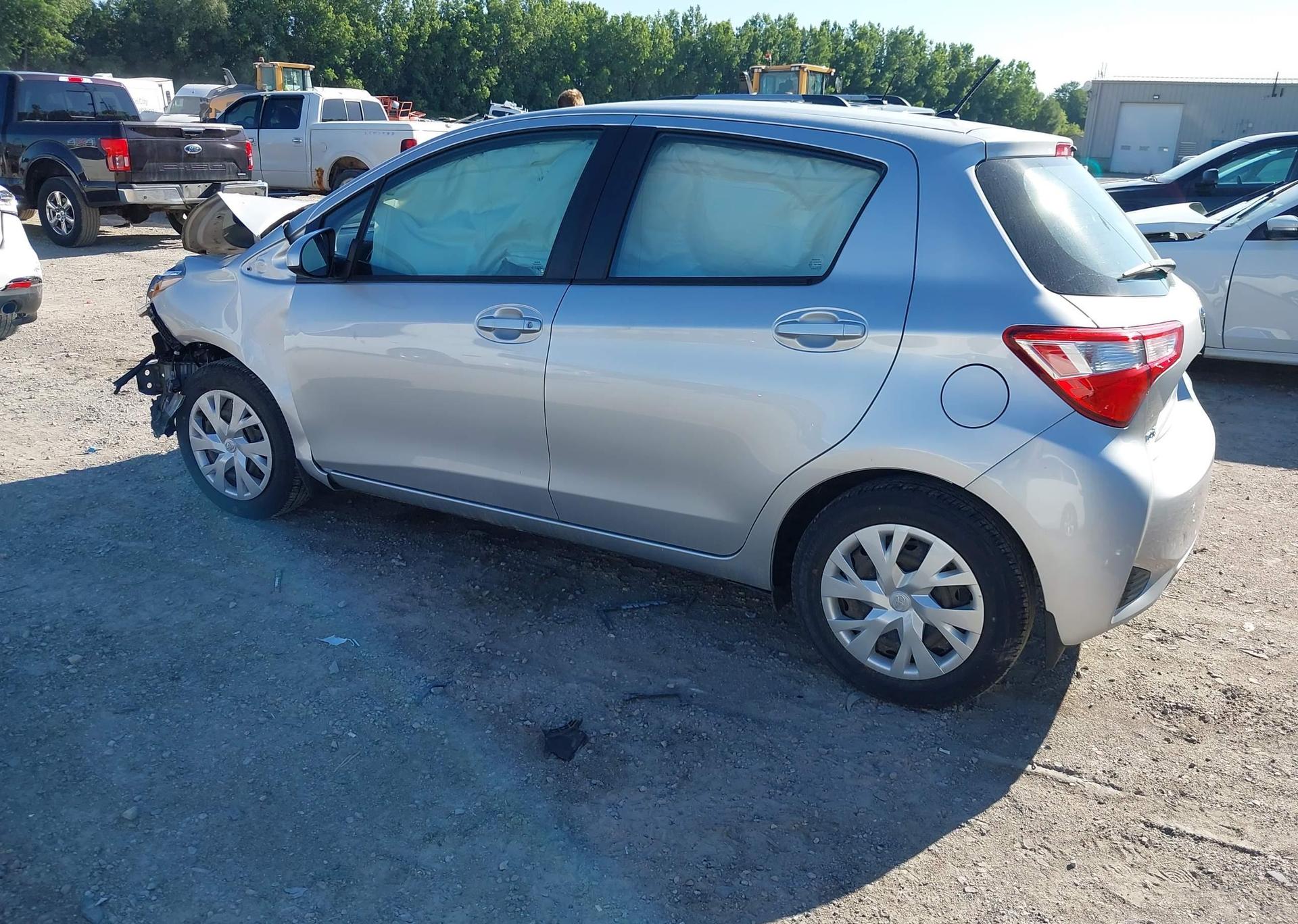 2019 TOYOTA YARIS LE