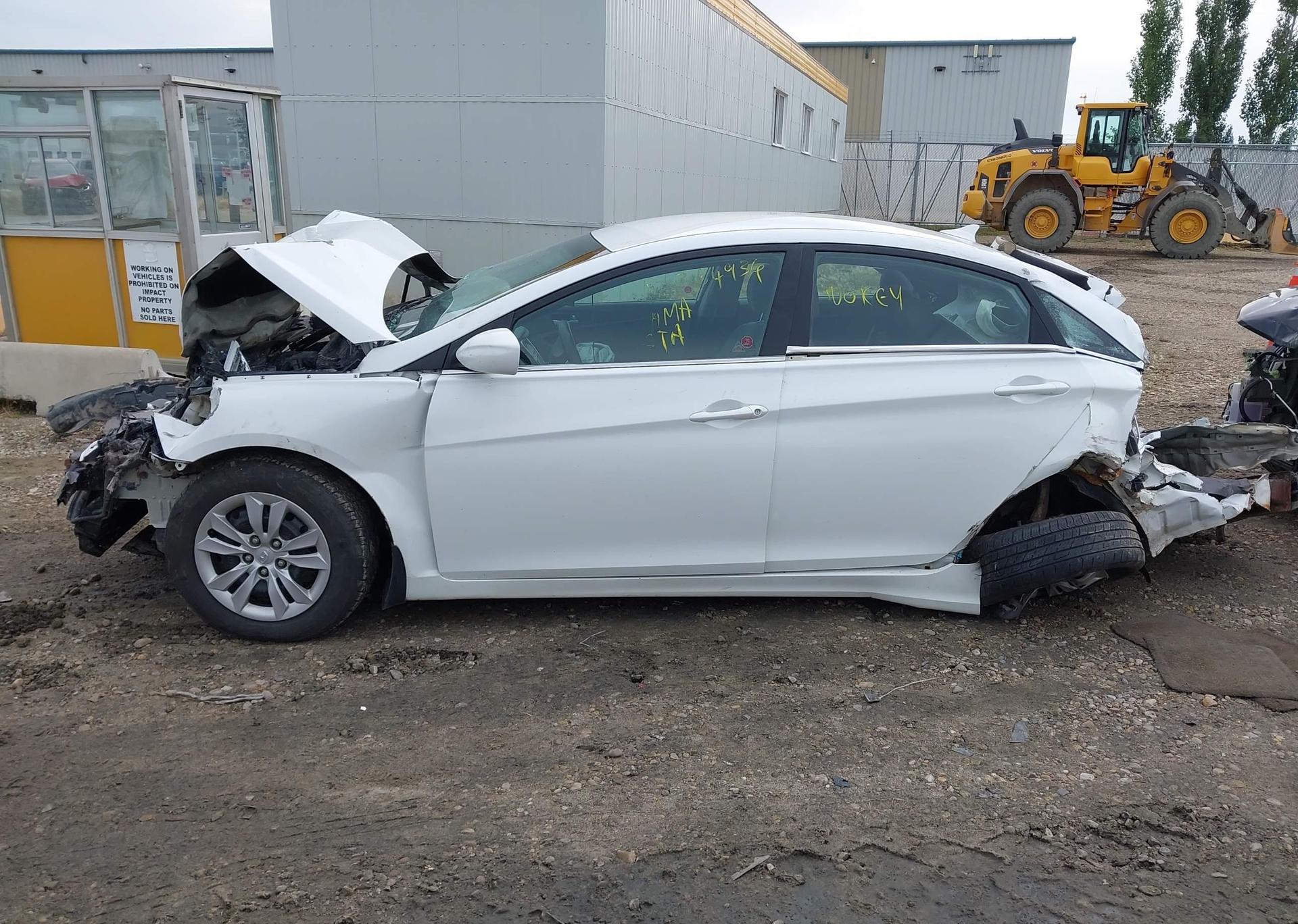 2011 HYUNDAI SONATA GLS
