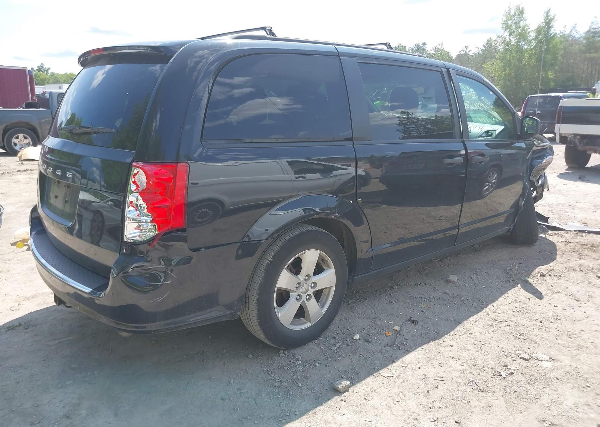 2018 DODGE GRAND CARAVAN SE