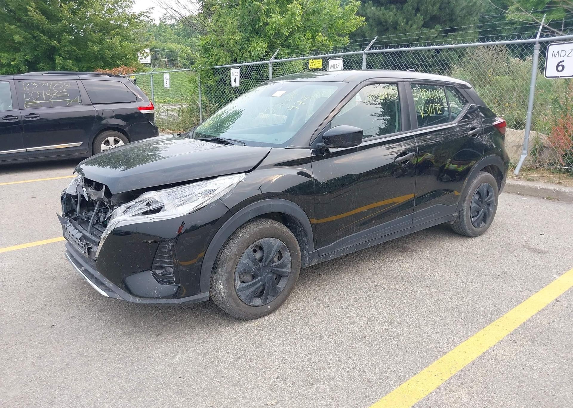 2022 NISSAN KICKS S