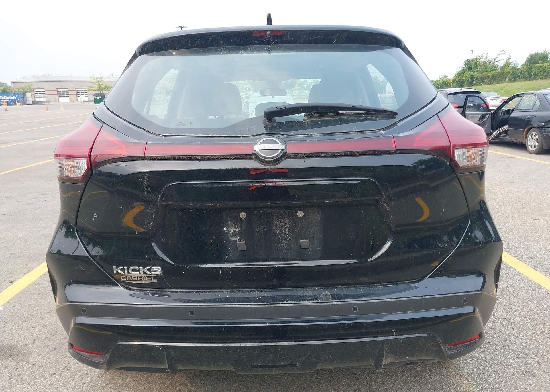 2022 NISSAN KICKS S