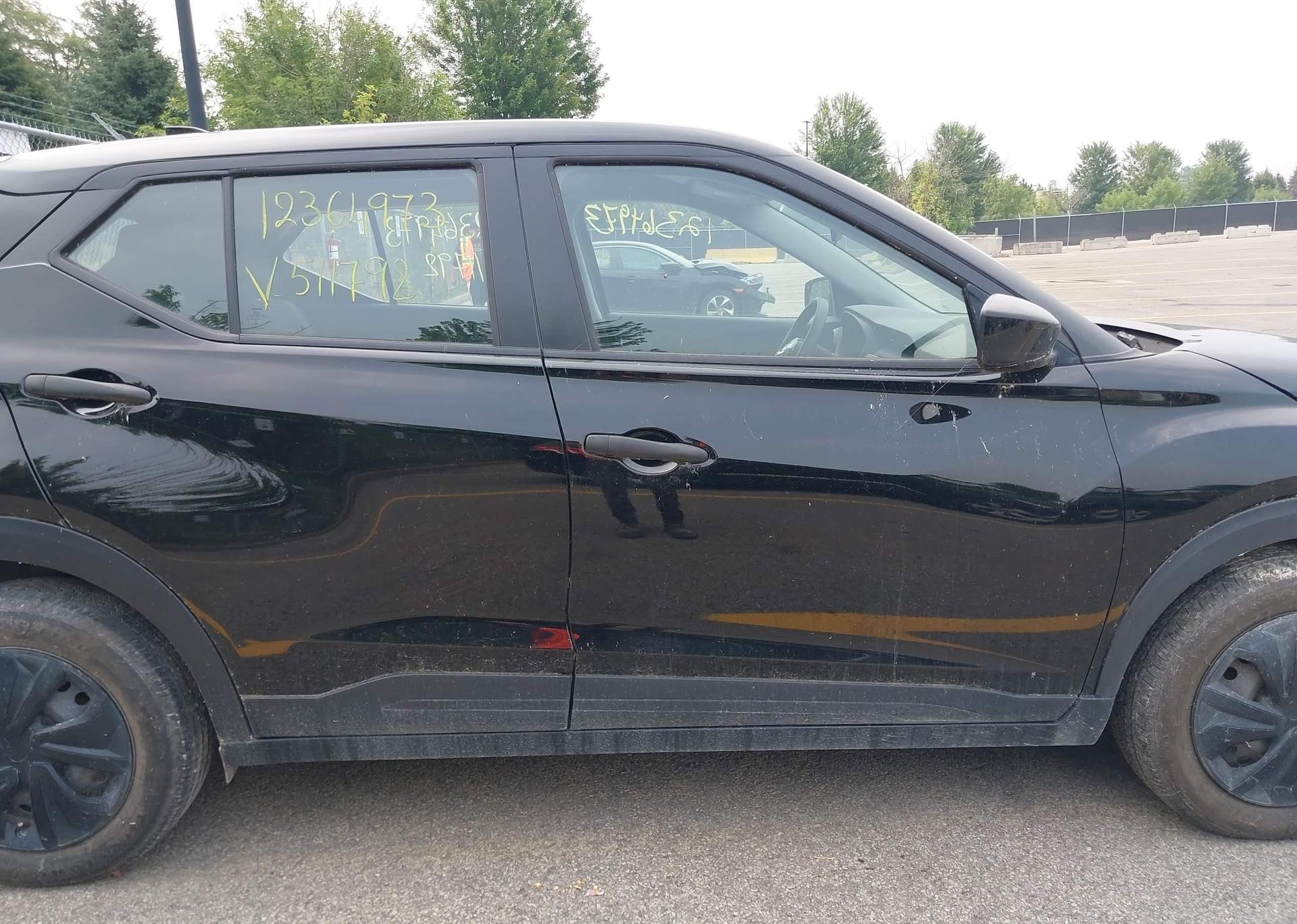 2022 NISSAN KICKS S