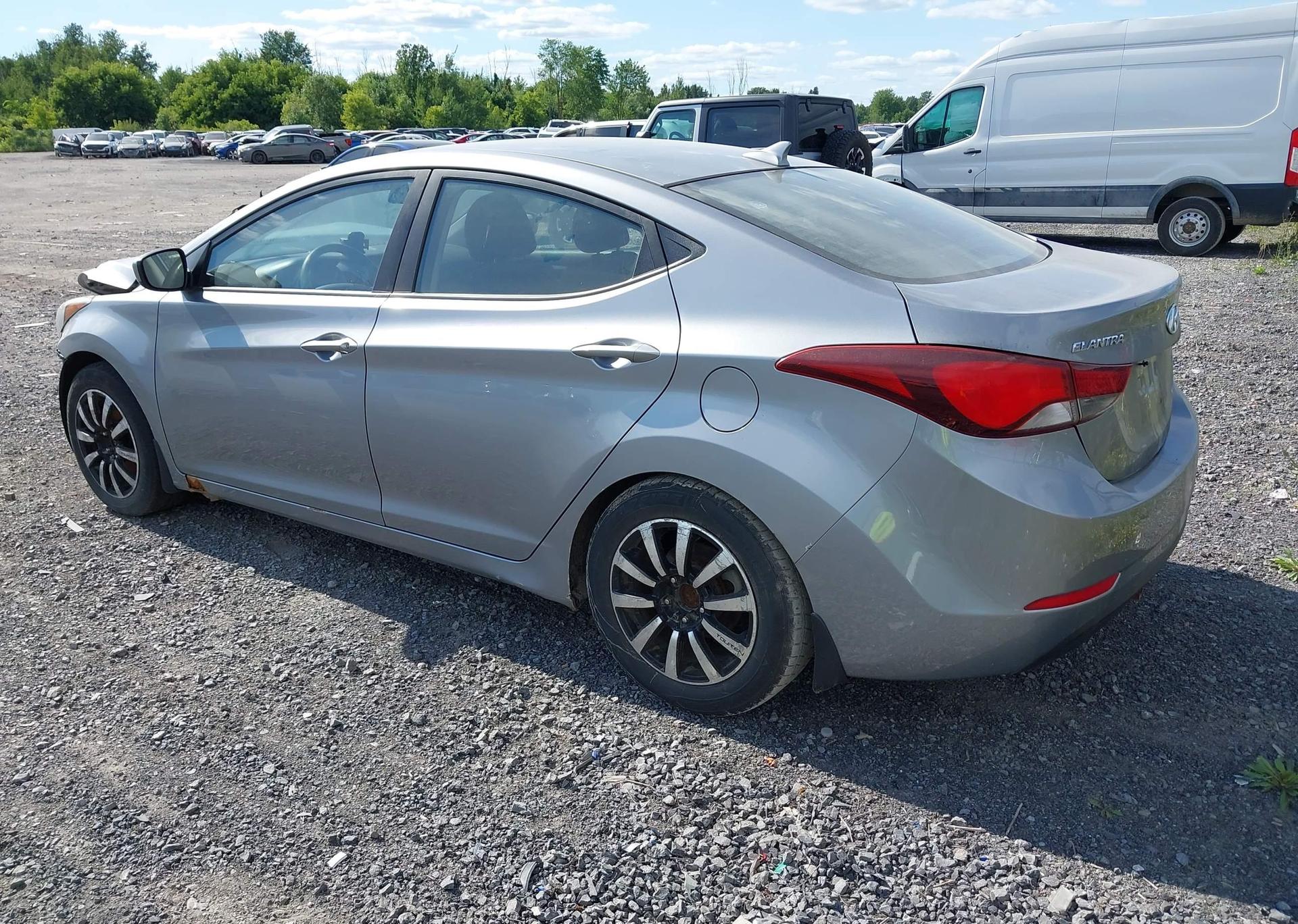 2015 HYUNDAI ELANTRA